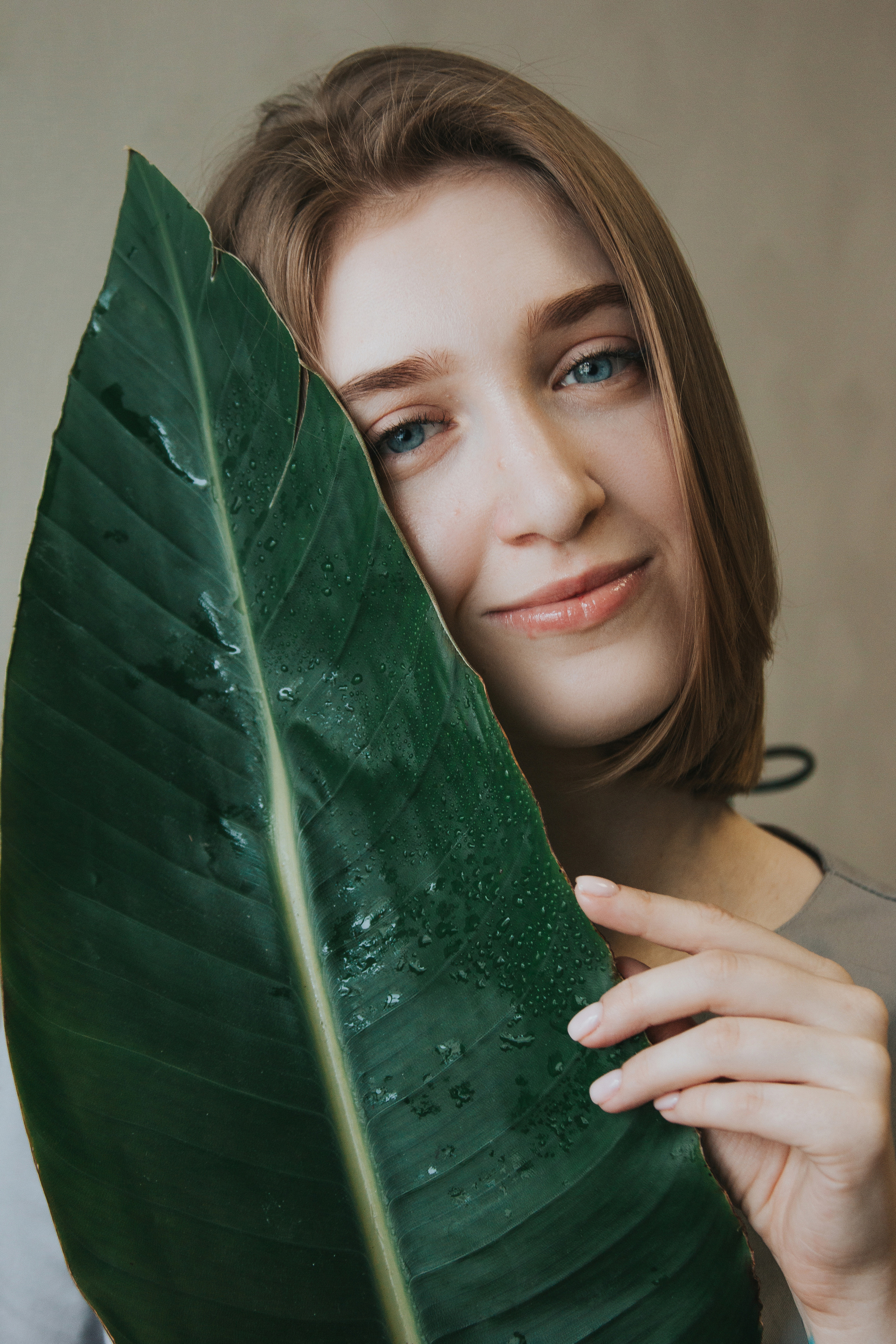 Мастер маникюра. Свадебный и портретный фотограф в Воронеже Вика Лихачева