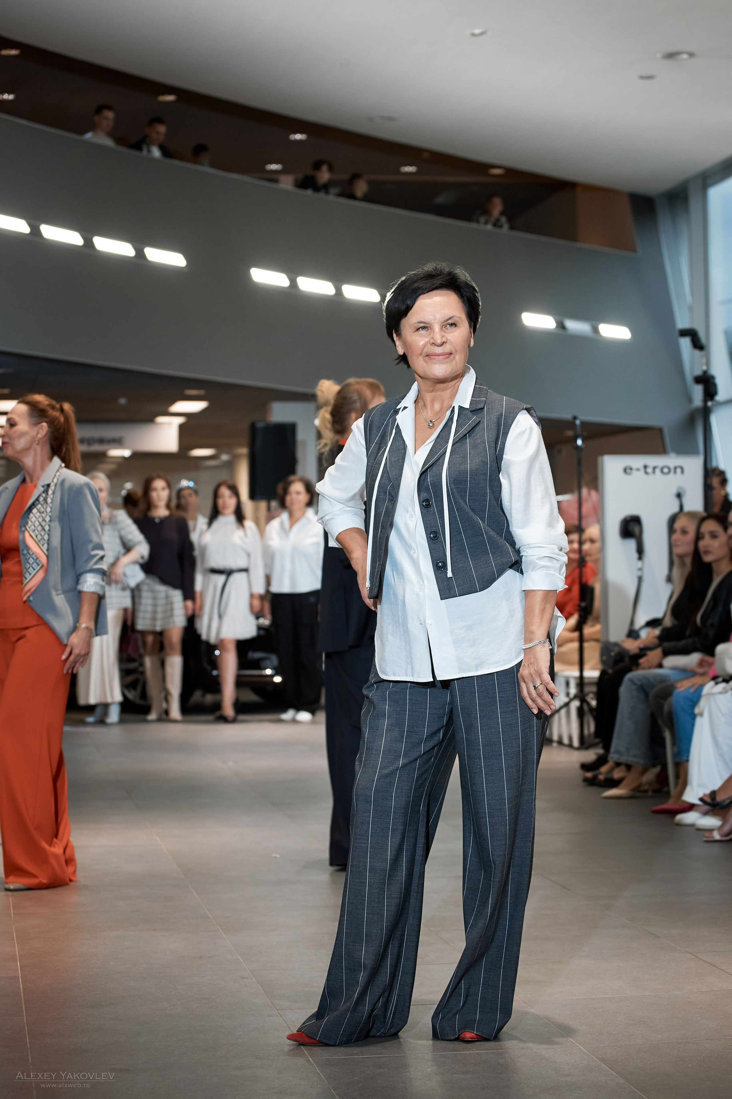 Модный показ PRE-FALL модельной школы Modeling+. Фотограф Алексей Яковлев