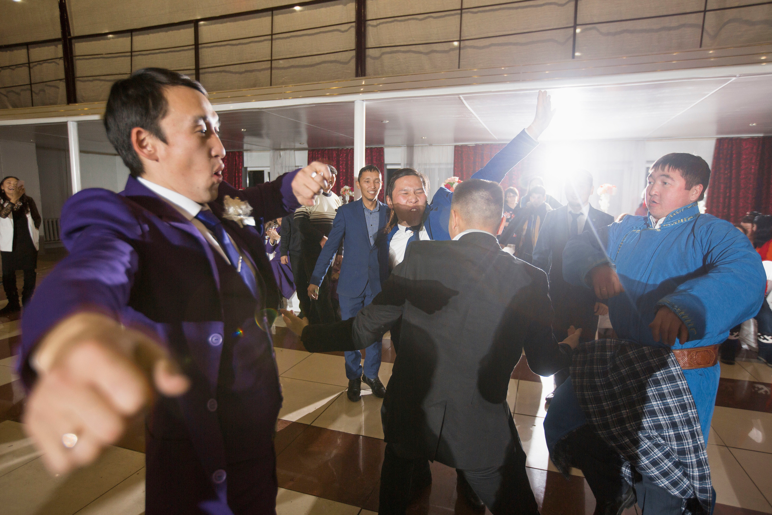 Дойур и Алёна. Свадебный фотограф в Кызыле Ай-Херел Ондар