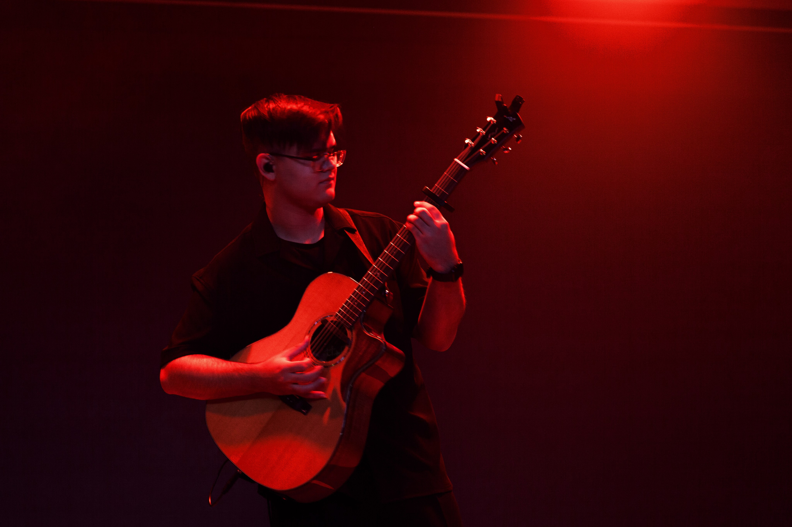 Дамир. Сольник Ноябрь 2025. Design Muginov