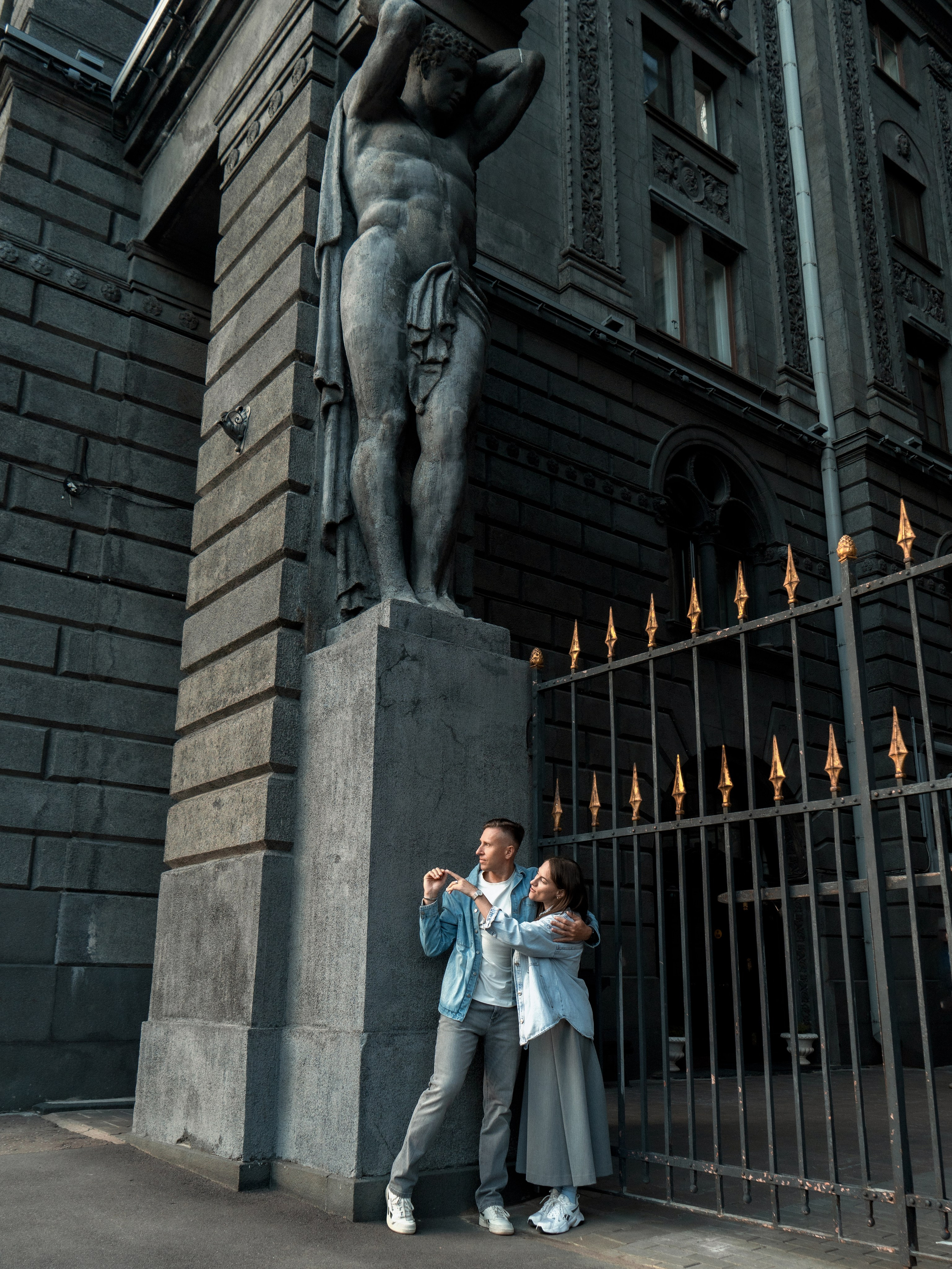 Фотосессия для пары на улицах Санкт-Петербурга (Love Story). Светлана Гопанюк. Портретный фотограф. Санкт-Петербург. СПб