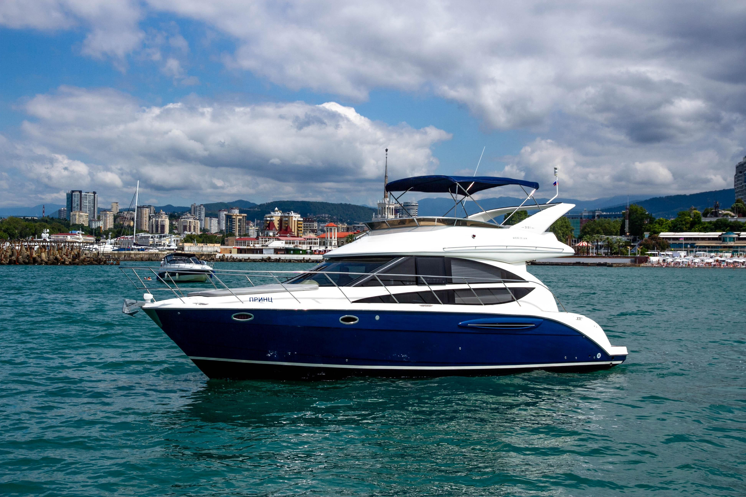 Яхта Принц Аренда Яхты в Сочи Яхтанаморе YACHTNAMORE YACHTANAMORE