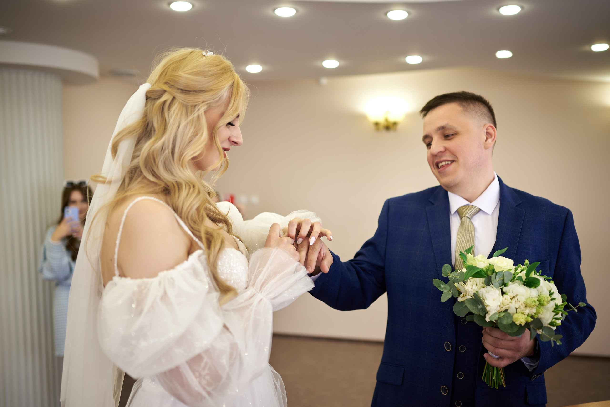 Фотограф Старый Оскол, Губкин. Свадебная фотосессия, доступная цена. Профессиональный фотограф Старый Оскол, Губкин — свадьба, венчание, крещение, юбилей и день рождения