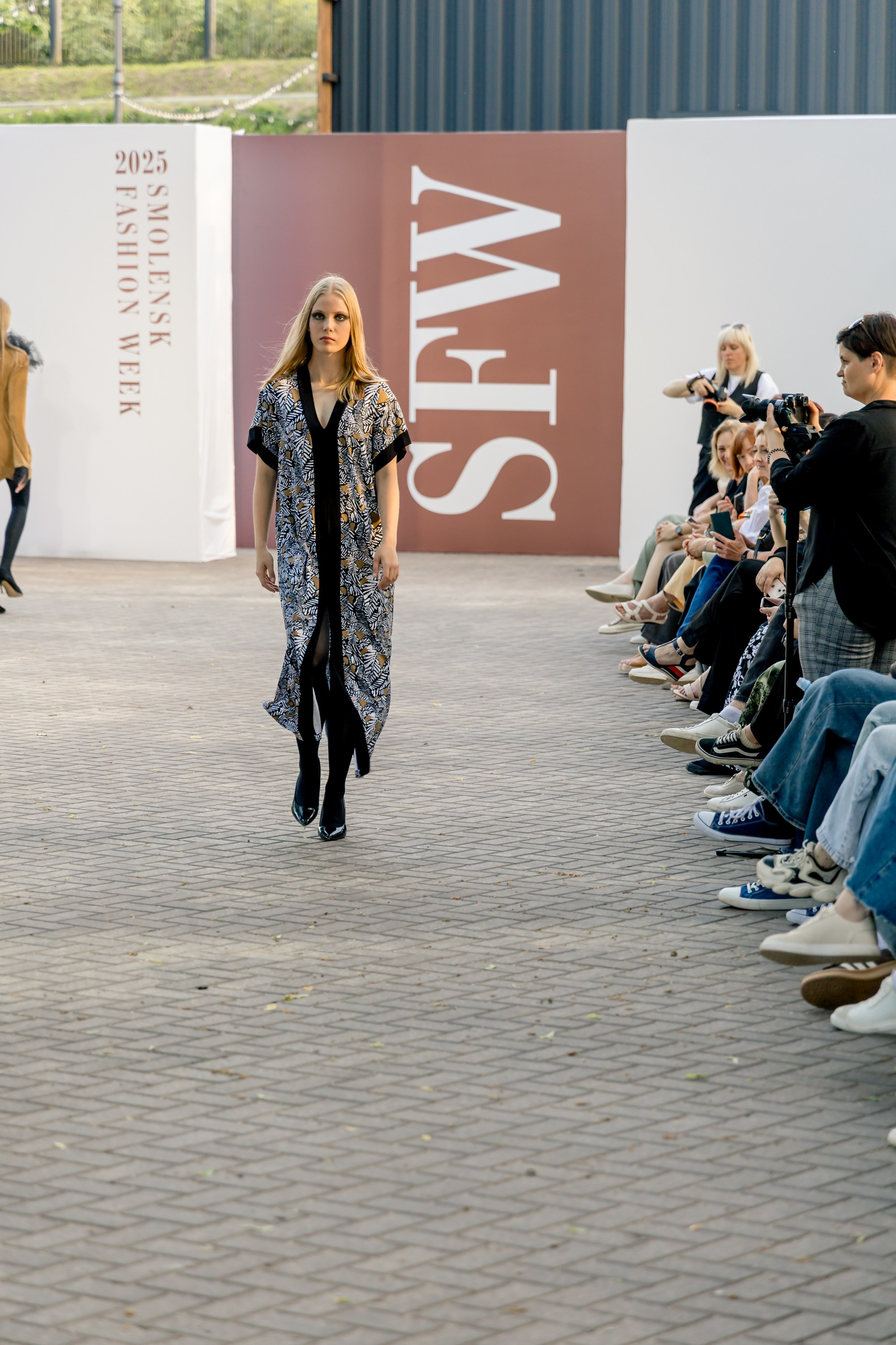 Smolensk Fashion Week 2025_показы_ДЕНЬ 1_ВЕЧЕРНИЙ ПОКАЗ_19:00. Главная