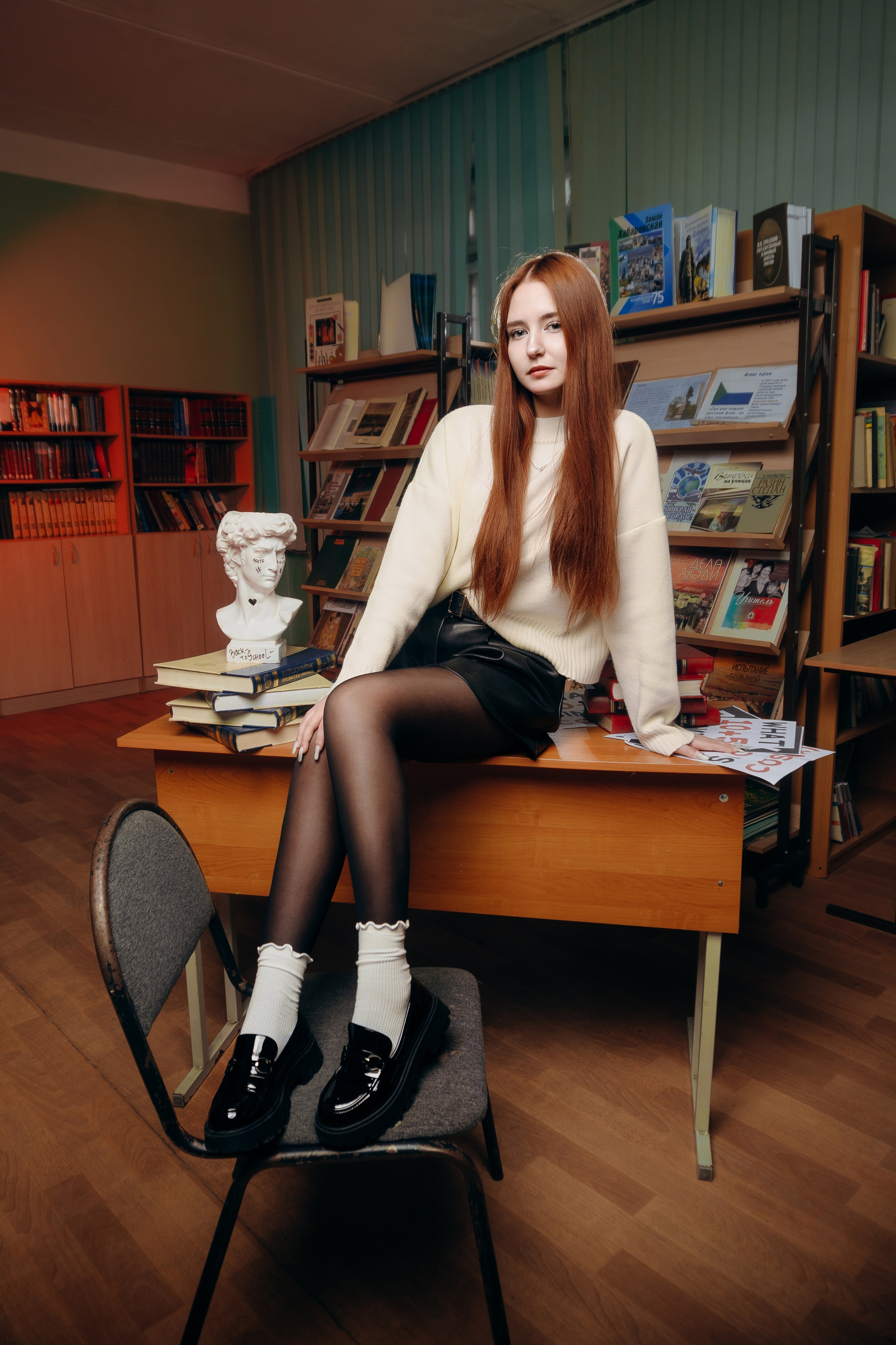 Выпускные альбомы в Хабаровске - современные и стильные фотокниги для школьников, заказать школьный фотоальбом для выпускника.Школьный фотограф на Дальнем Востоке. Современные и стильные фотоальбомы для Хабаровских школ. Мы создаем и фотографируем ваших детей и подростков, с учетом трендов и современной тематики. 