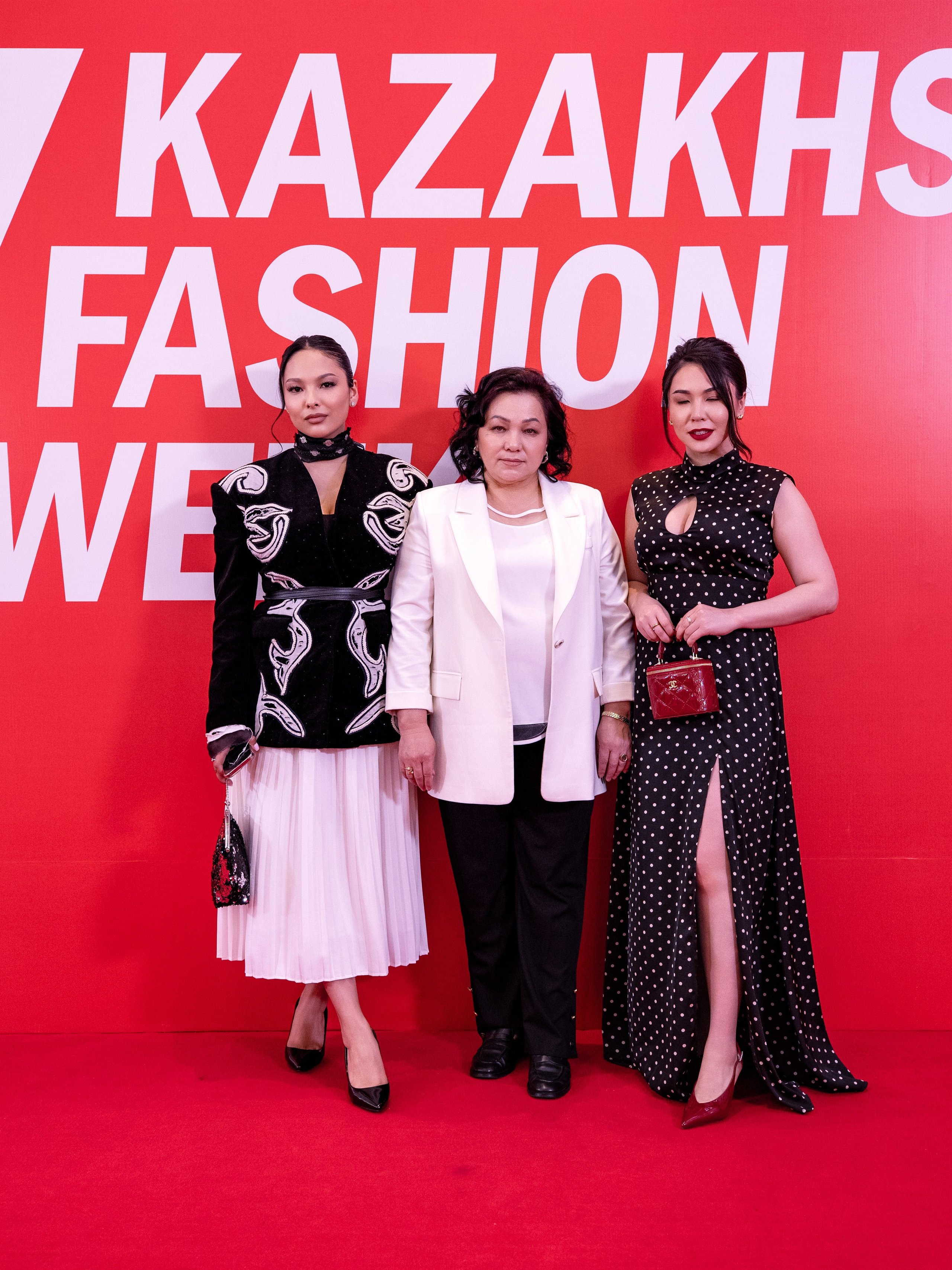 Backstage Day 1. Сайт Алматинского НЮ АРТ, будуар и фэшн фотографа Дениса Карпенко