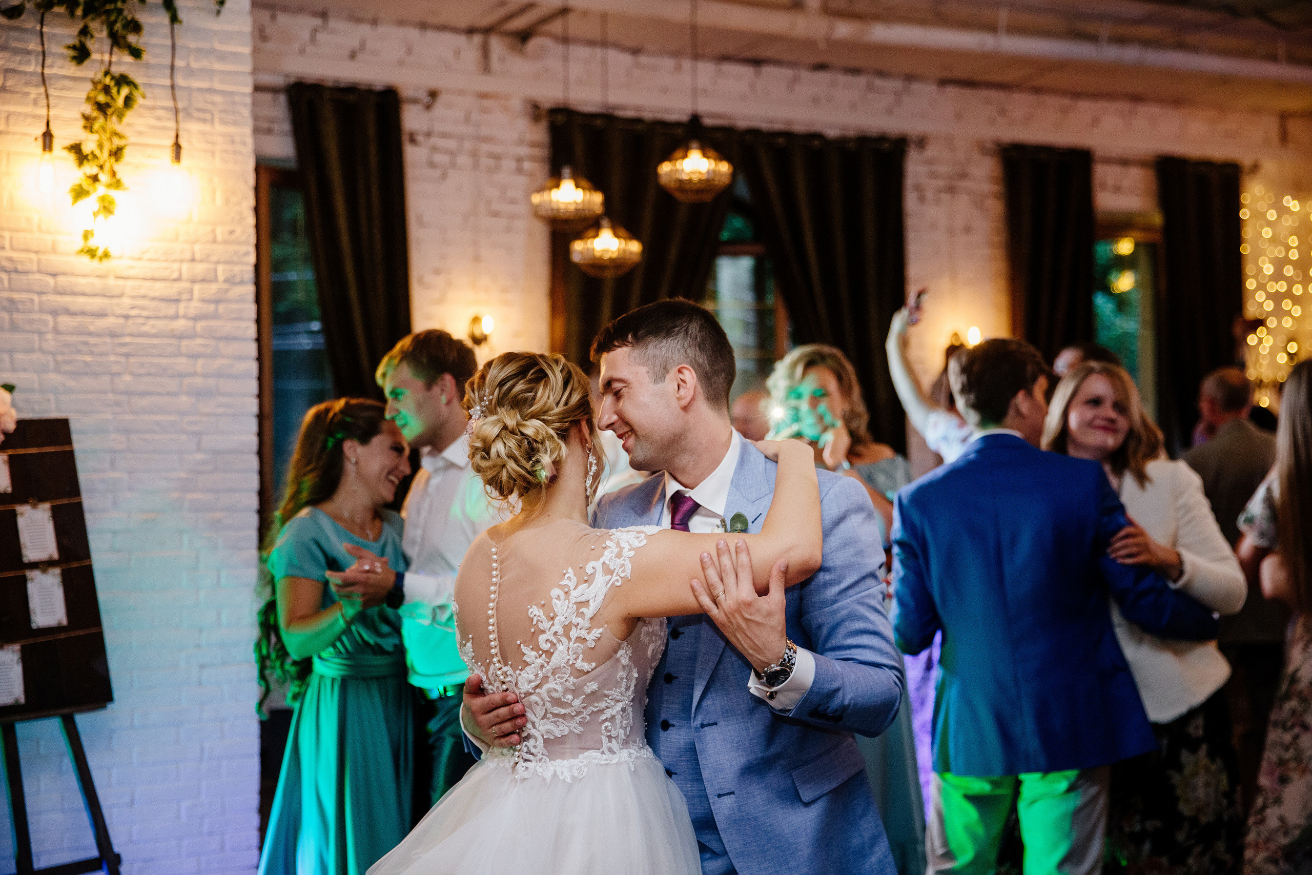 Свадебная фотосессия в Кусково. Свадебный банкет в Forest Hall Форест Холл. Свадьба в Сокольниках. Свадебный и семейный фотограф Екатерина Иванова