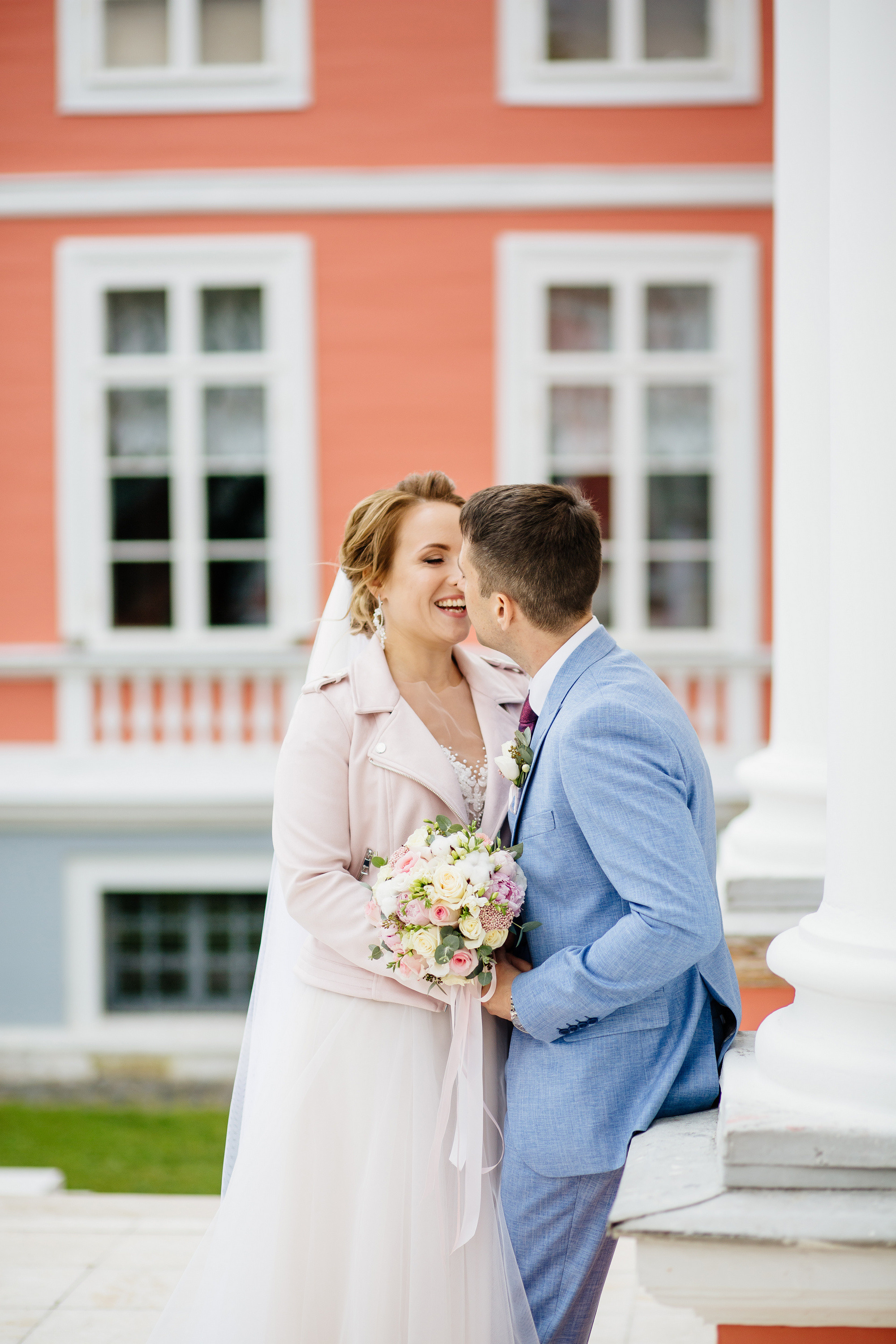 Свадебная фотосессия в Кусково. Свадебный банкет в Forest Hall Форест Холл. Свадьба в Сокольниках. Свадебный и семейный фотограф Екатерина Иванова