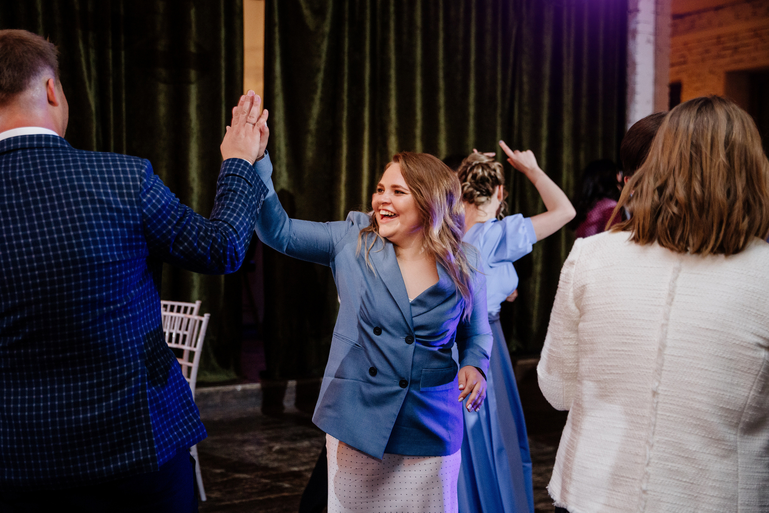 Свадебная фотосессия в Кусково. Свадебный банкет в Forest Hall Форест Холл. Свадьба в Сокольниках. Свадебный и семейный фотограф Екатерина Иванова