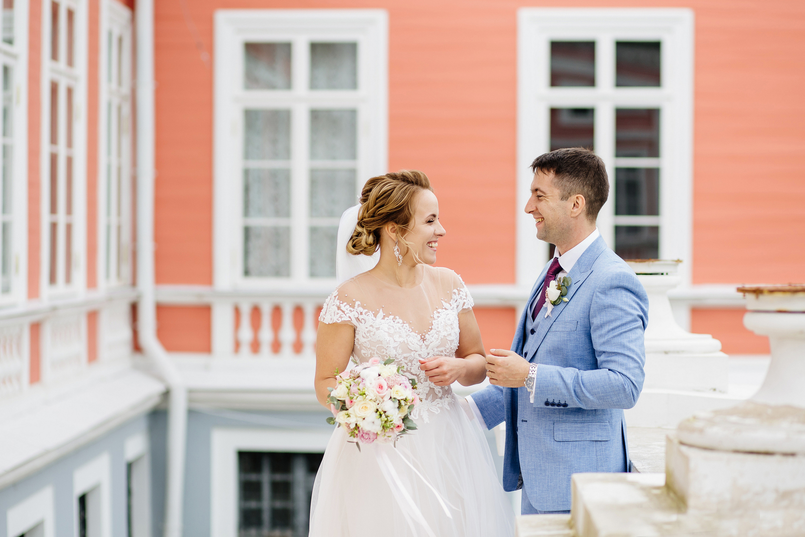 Свадебная фотосессия в Кусково. Свадебный банкет в Forest Hall Форест Холл. Свадьба в Сокольниках. Свадебный и семейный фотограф Екатерина Иванова