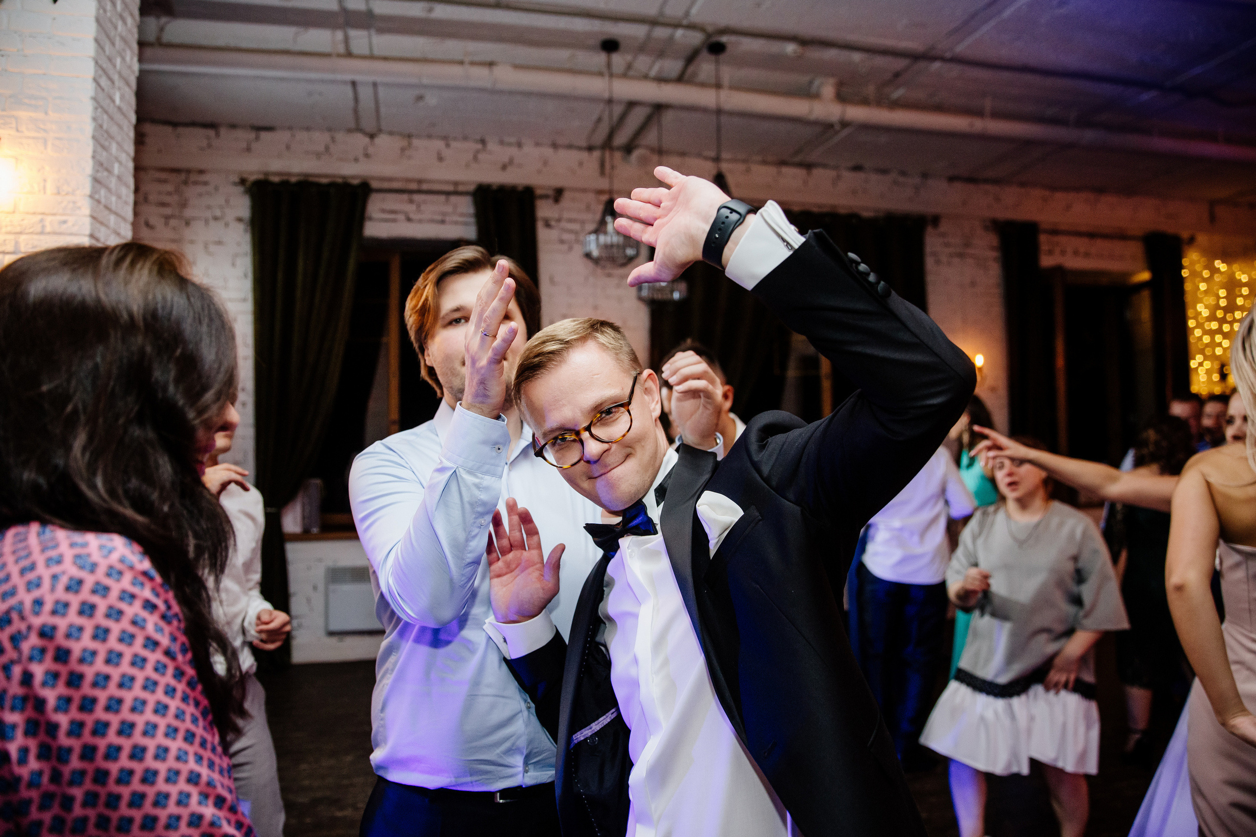 Свадебная фотосессия в Кусково. Свадебный банкет в Forest Hall Форест Холл. Свадьба в Сокольниках. Свадебный и семейный фотограф Екатерина Иванова