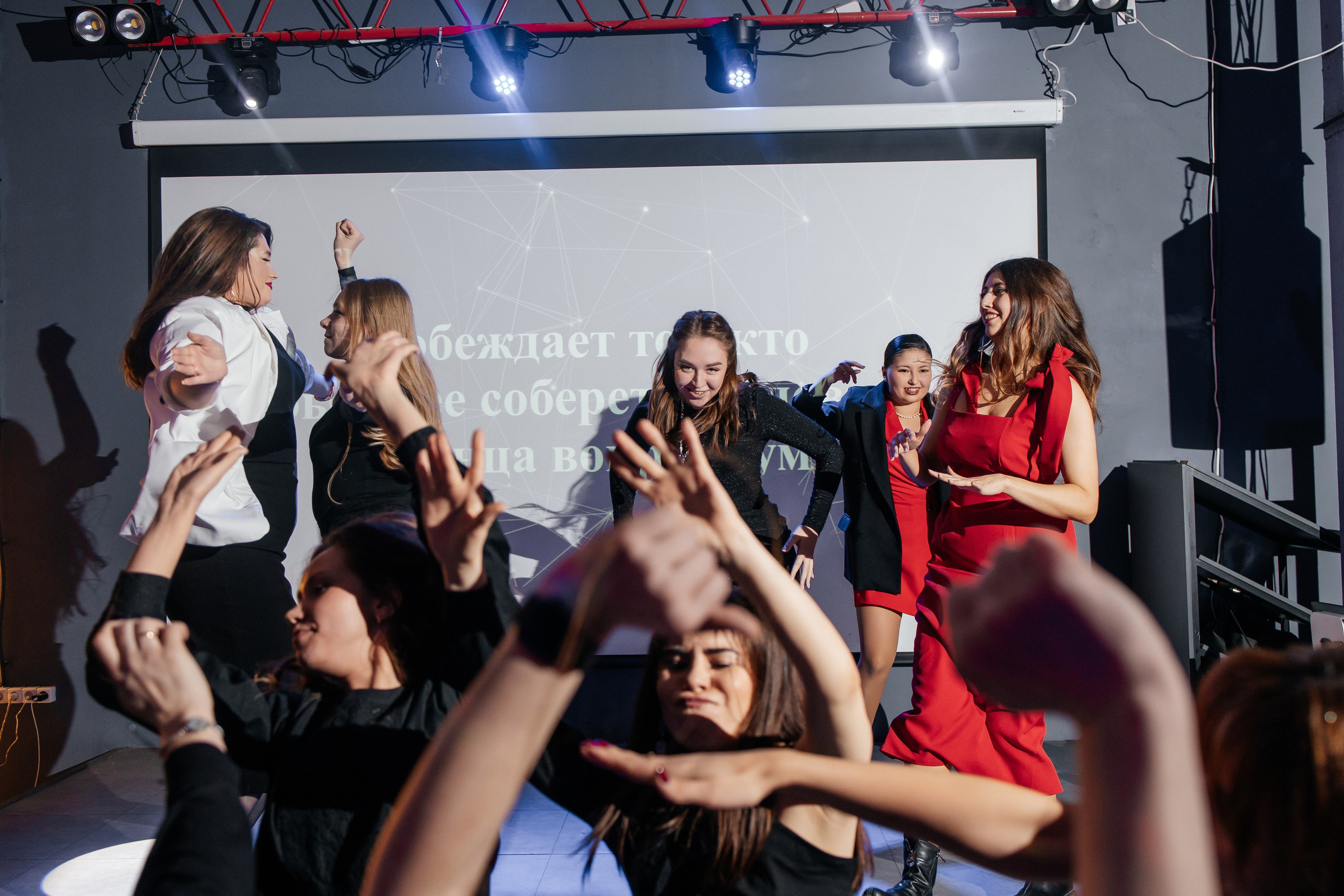 КОРПОРАТИВ В «COM.NATA». Фотограф в Санкт-Петербурге Виктория Безверхая