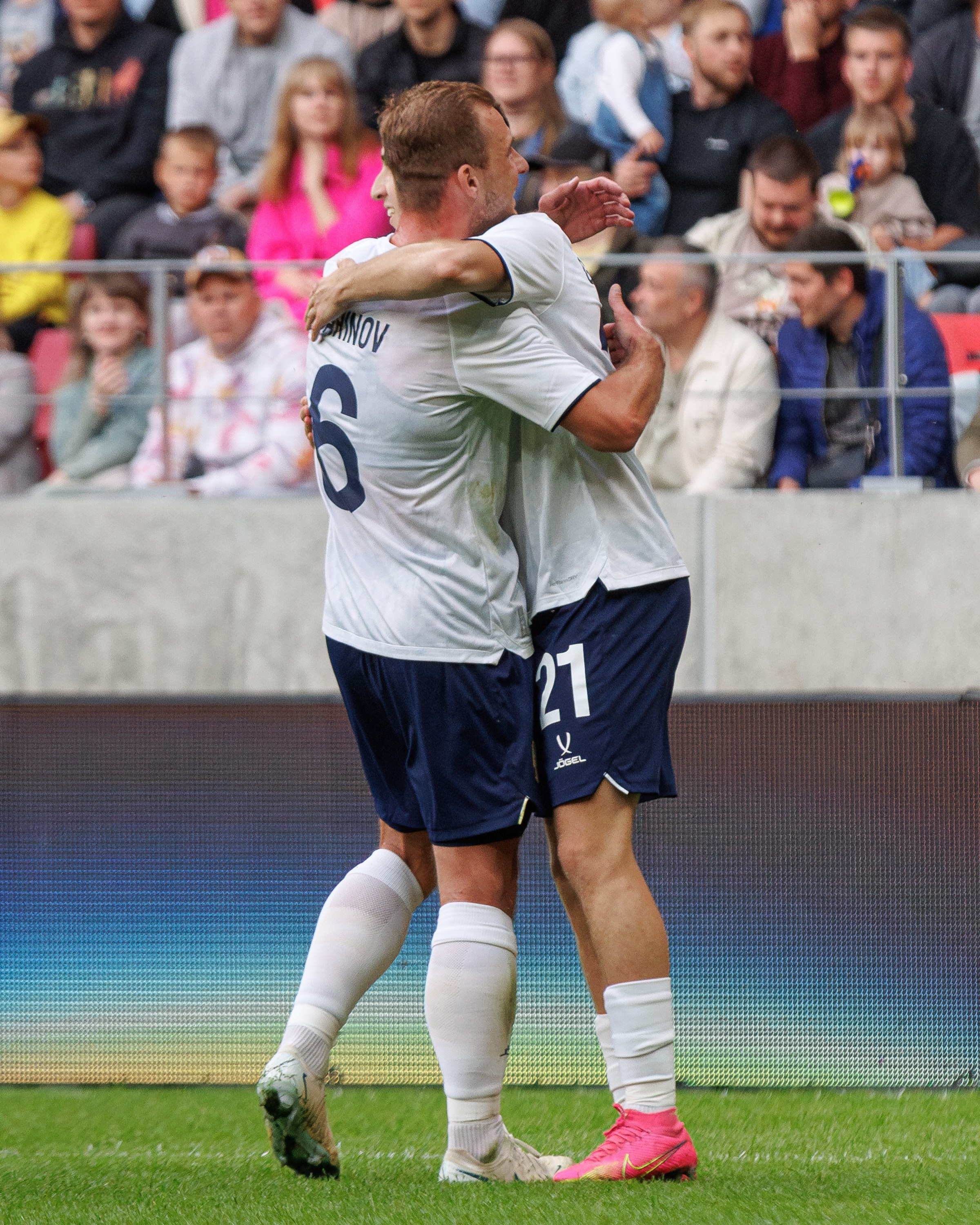Товарищеский матч Россия — Беларусь. Спортивный фотограф Вадим Добедченков