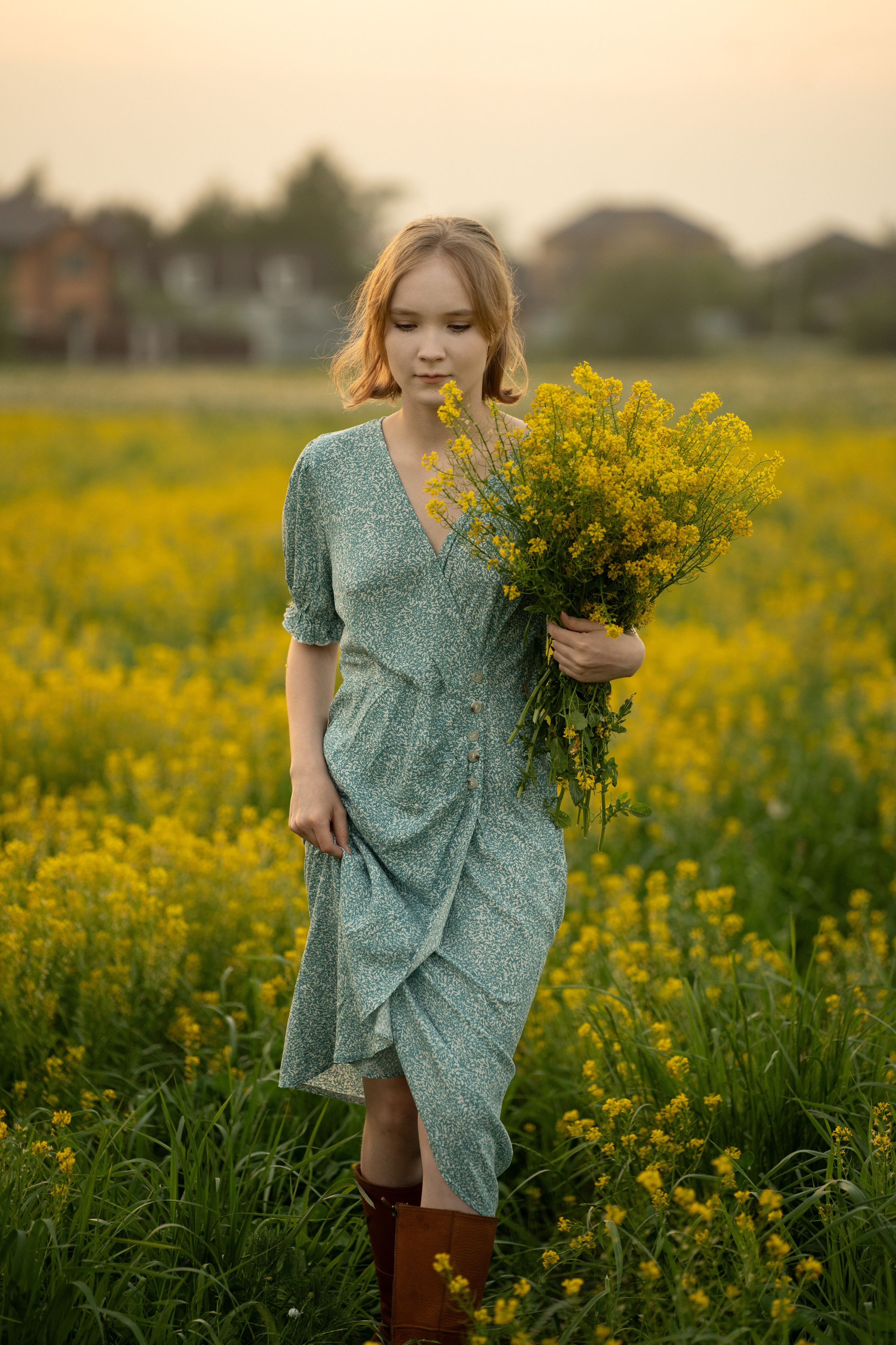 фотосессия детей летом, фотография детей фотосессия, сделать фотографию ребенка, детская фотосессия ребенка, фотосессия с ребенком, фотосессия в цвету, фотосессия с цветами, фотосессия в поле, фотосессия на закате, девичья фотосессия, детский портрет