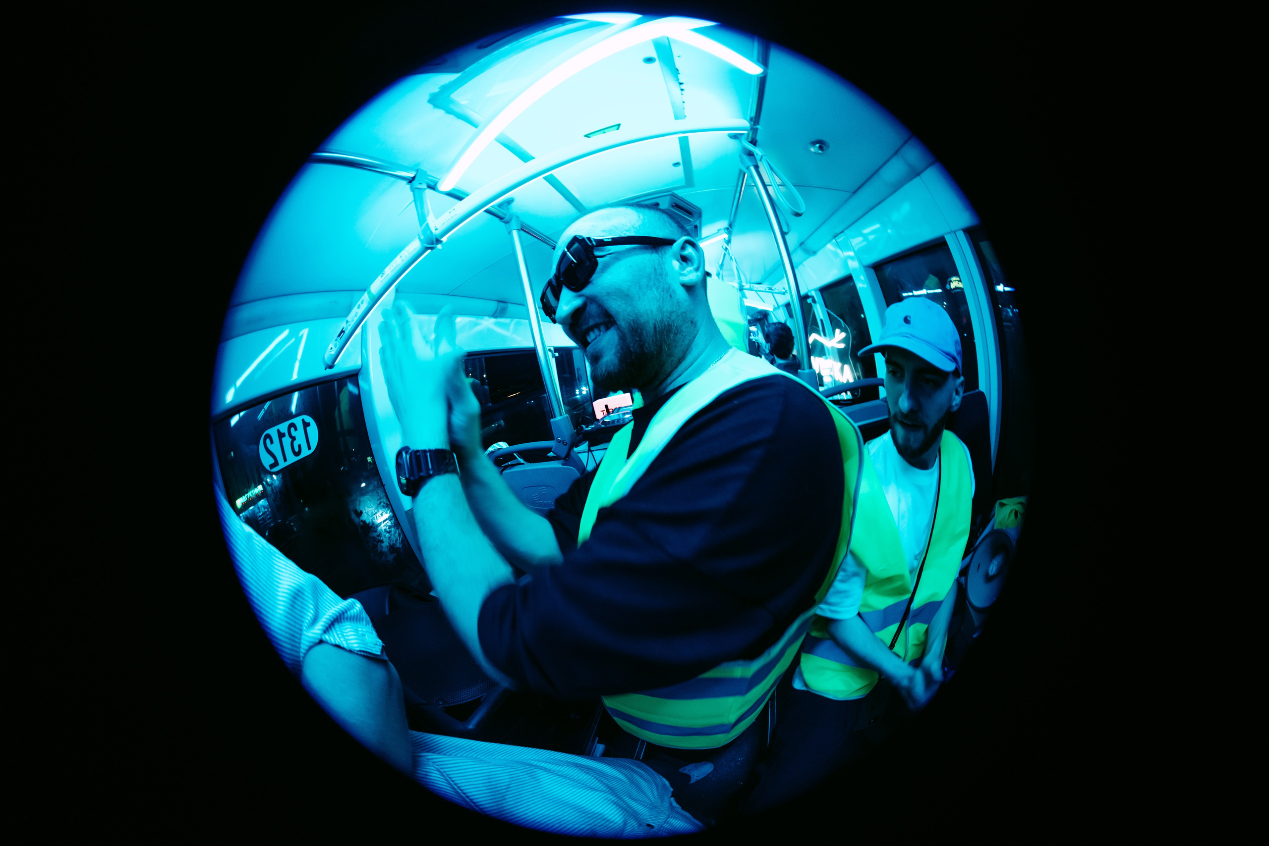 Вечеринка в трамвае / 2024. Саша Копылов, фотограф в Казани