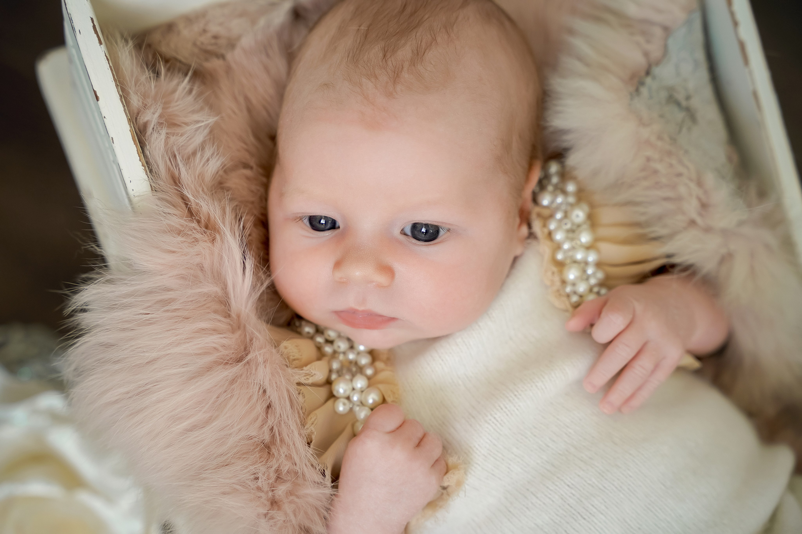 СЪЕМКА НОВОРОЖДЕННОГО С РОДИТЕЛЯМИ. Фотограф в Ялте Инна Найден. Детский и семейный фотограф