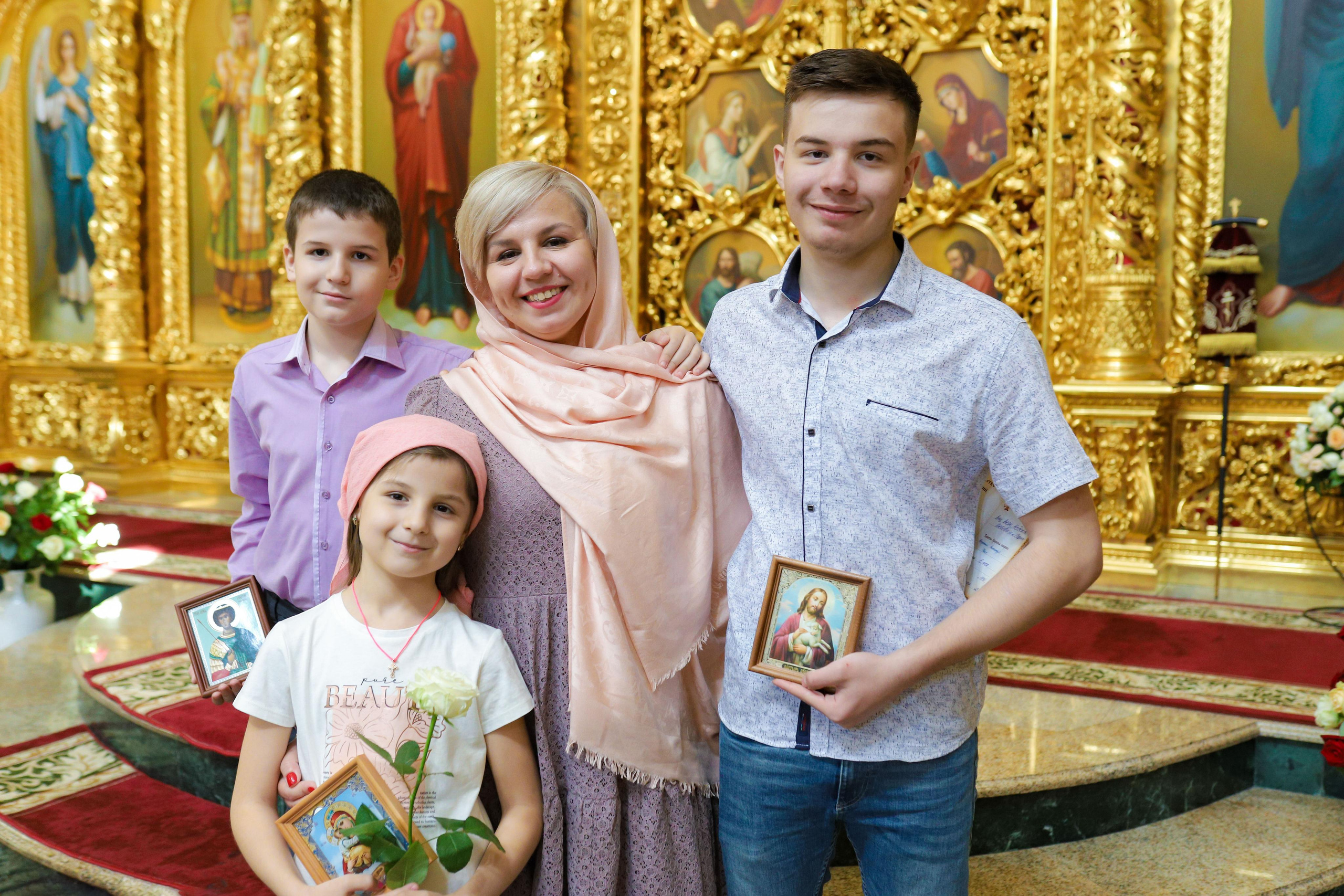 Храм святых мучениц Веры, Надежды, Любви. (Деревянный на Харгоре). Фотограф Белгород