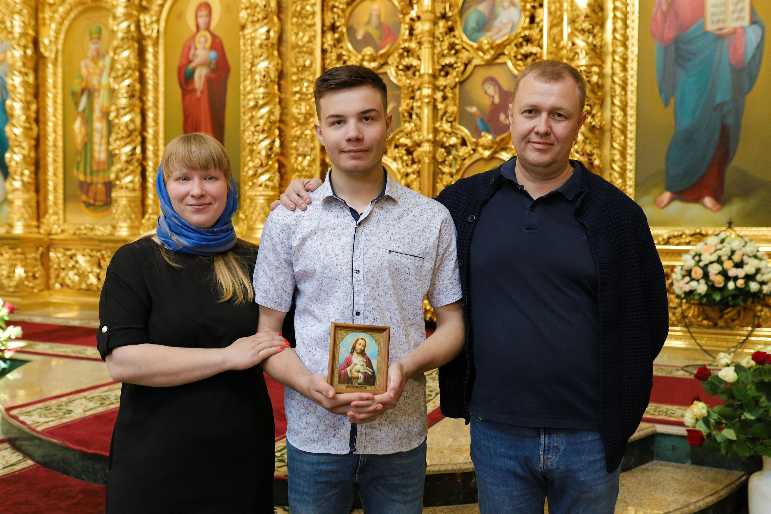 Храм святых мучениц Веры, Надежды, Любви. (Деревянный на Харгоре). Фотограф Белгород