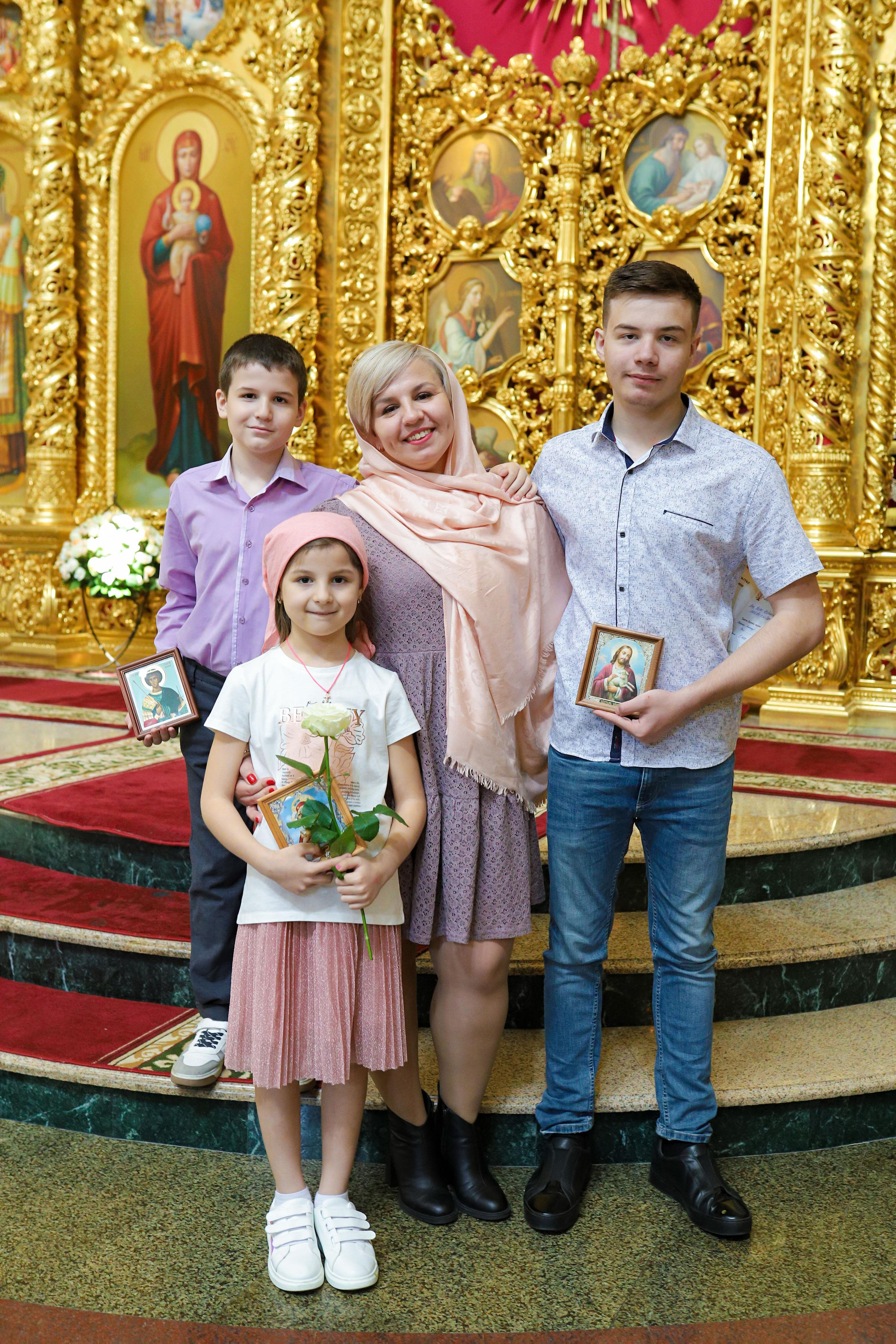 Храм святых мучениц Веры, Надежды, Любви. (Деревянный на Харгоре). Фотограф Белгород