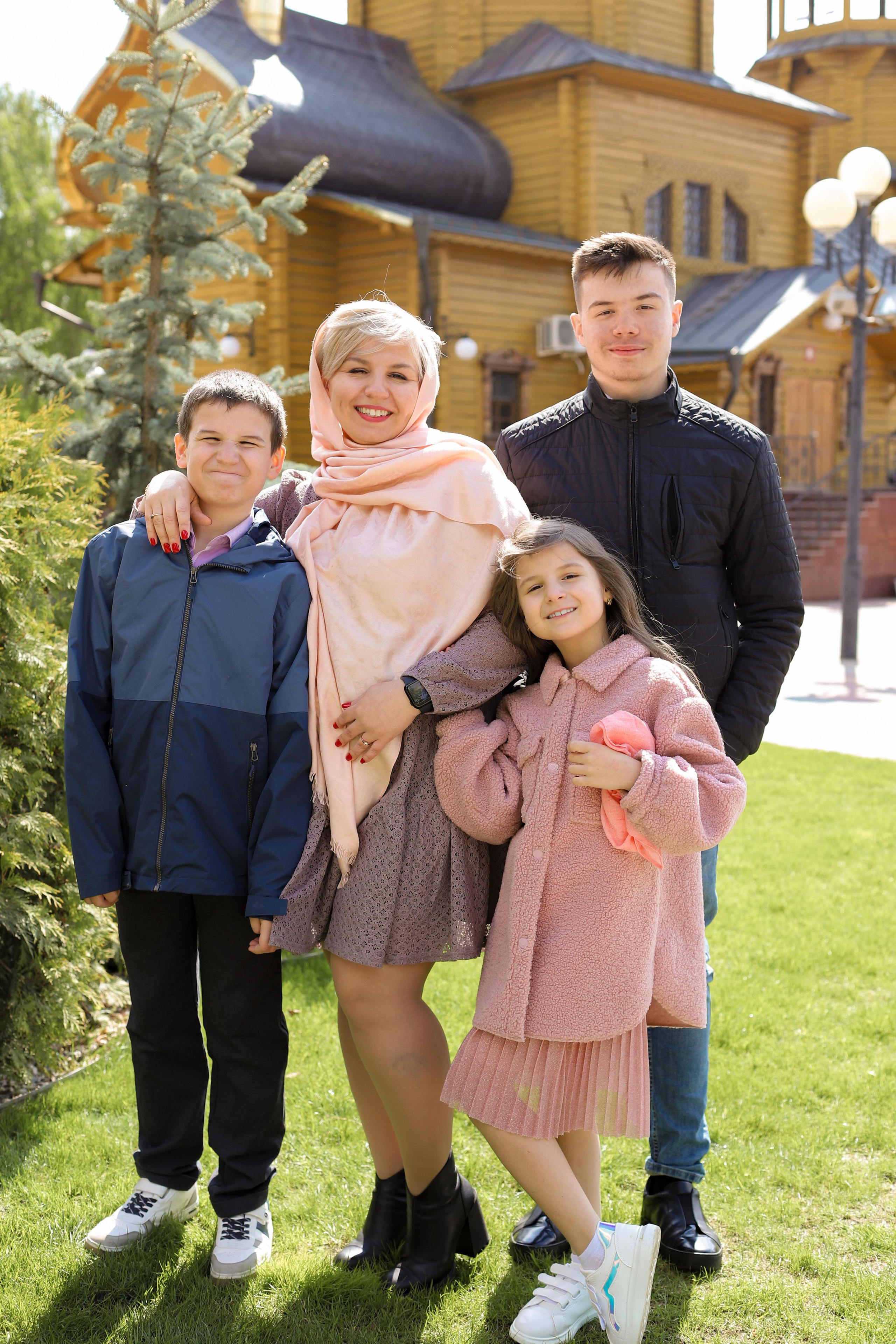 Храм святых мучениц Веры, Надежды, Любви. (Деревянный на Харгоре). Фотограф Белгород