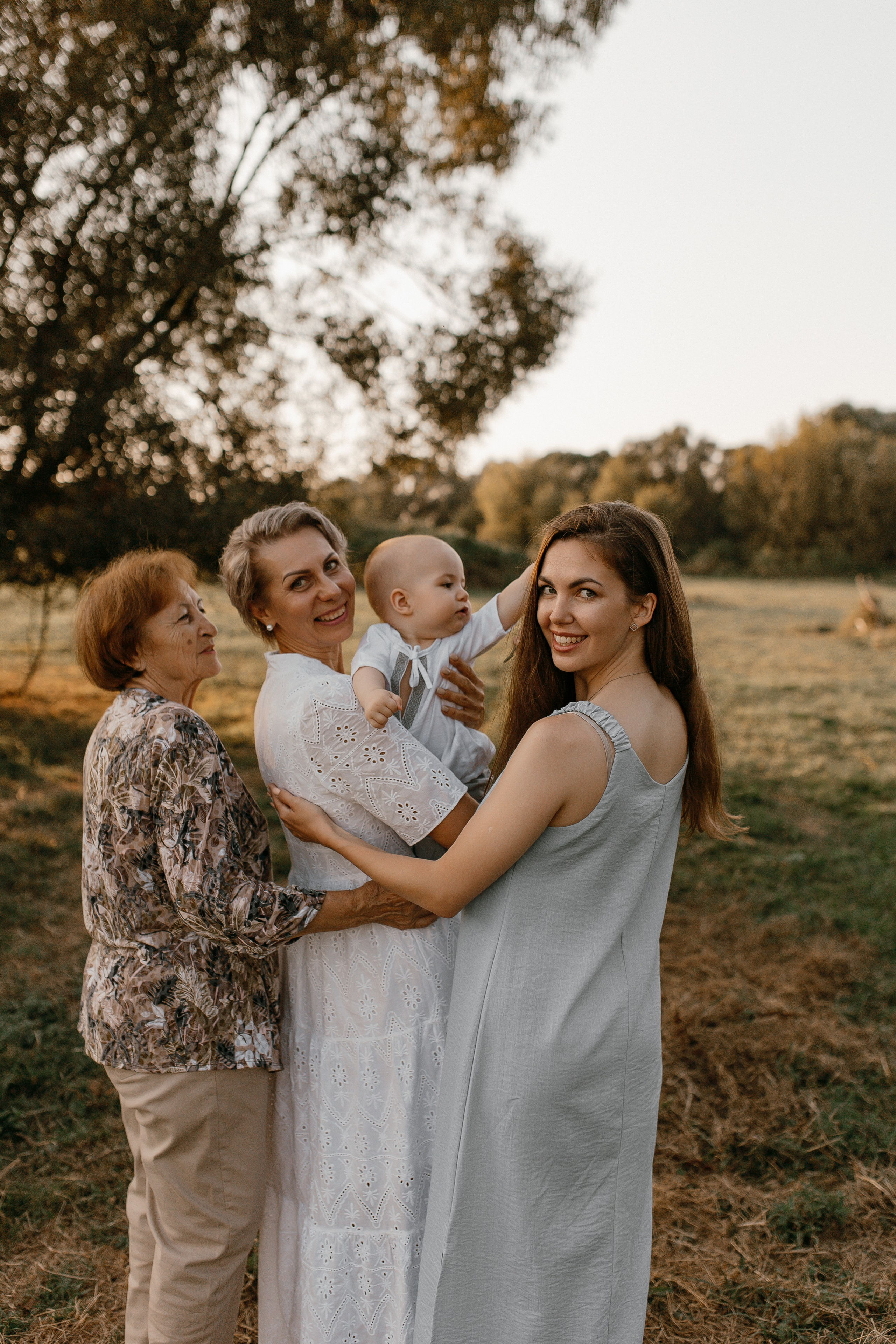 4 поколения. Семейный фотограф Губкин/Старый Оскол
