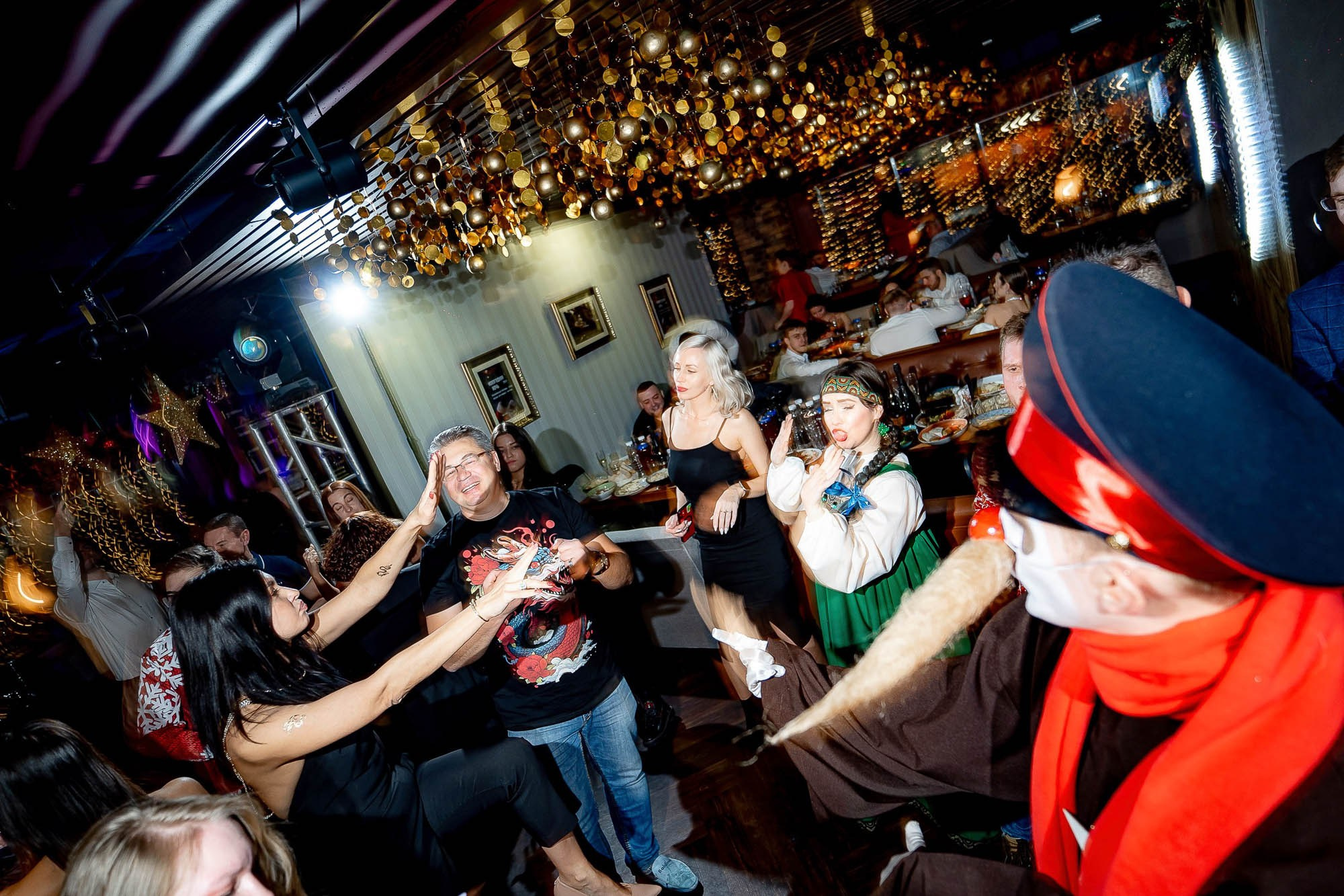 Новый год 2024 в Peoples. Сергей Кошкин. Репортажная и ивент-фотография в Сургуте