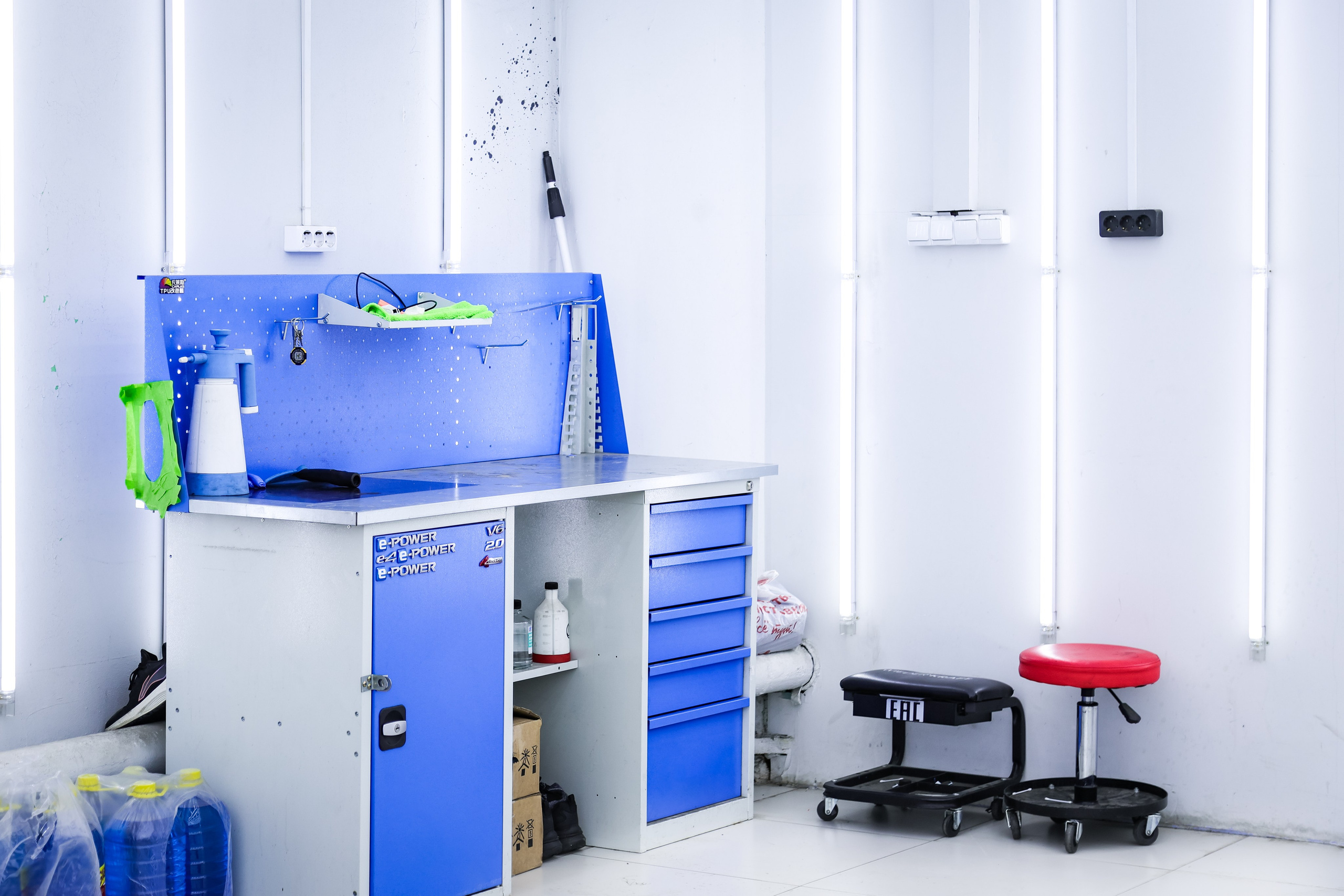 LUXE AUTO DETAILING. Mixturecaptures