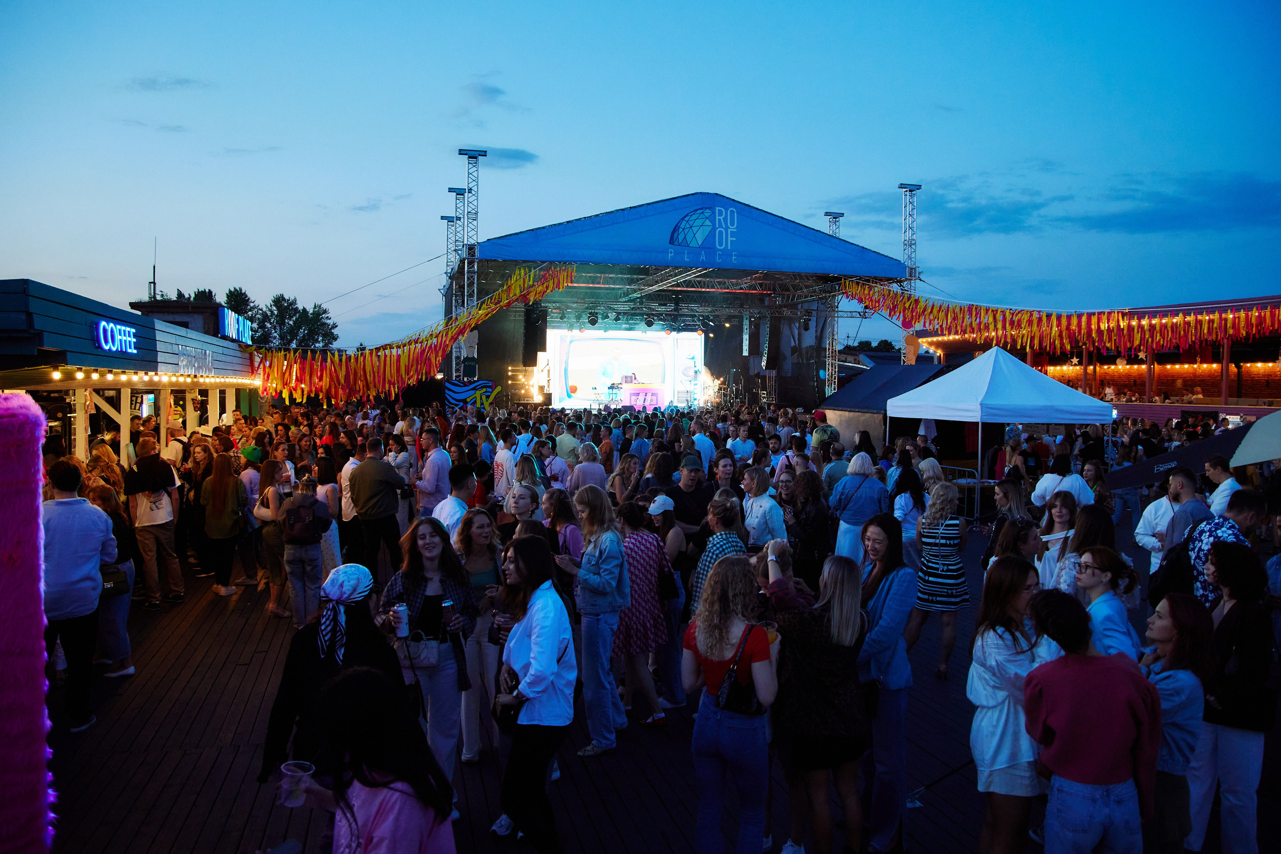 Cava MTV Hits. Reportage photographer Vlad Shishkin