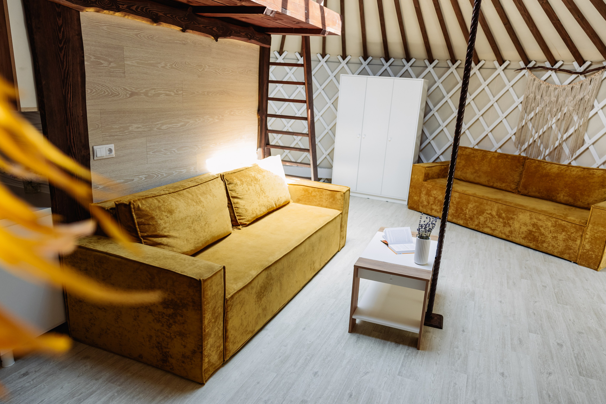 БЕРЕЗКА ВИЛАДЖ | Глэмпинг в Коломне | Юрта «Янтарная». ФОТОГРАФ ИРИНА ШАМАТАВА