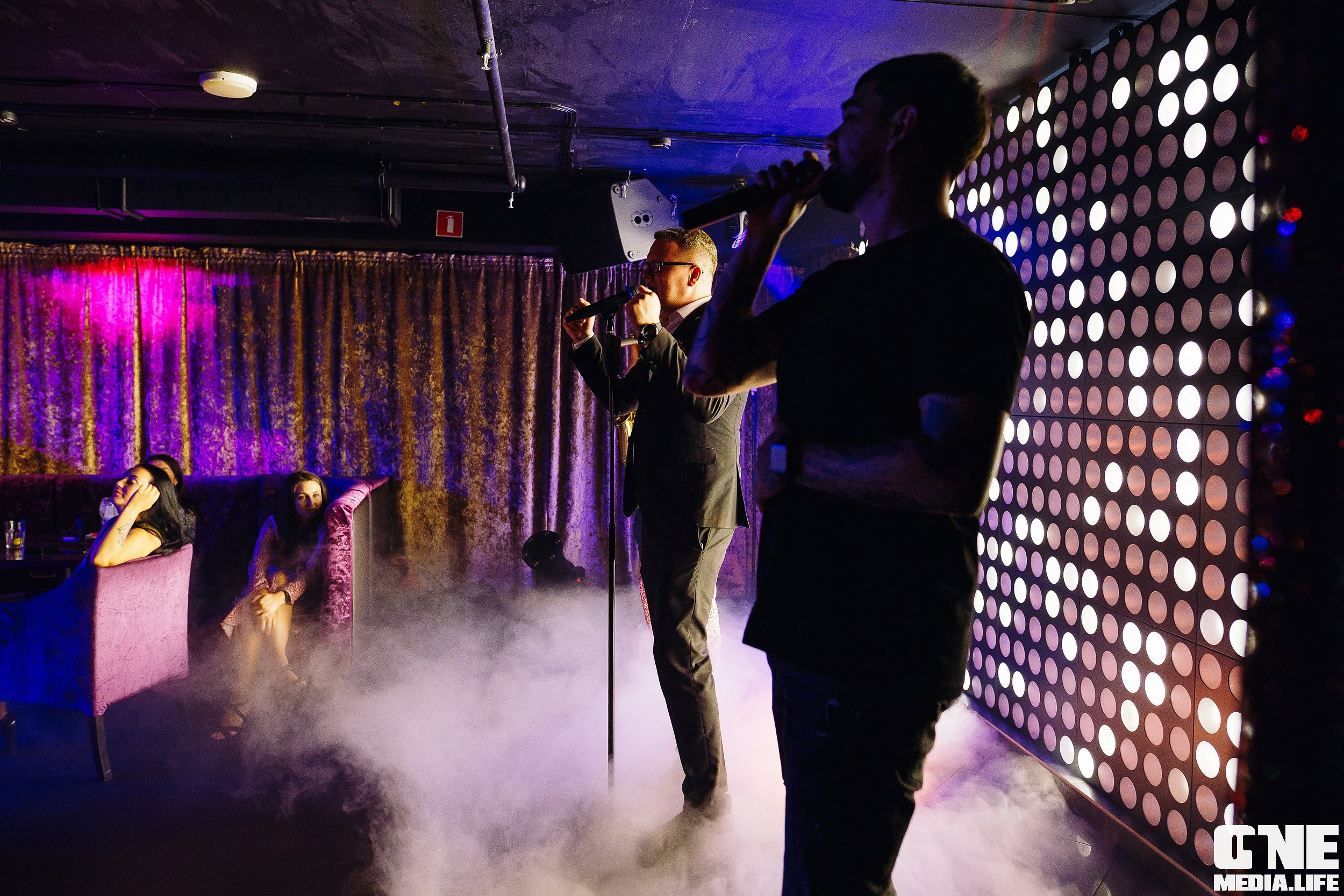 Фоторепортаж из караоке-клуба Эйфория. One Media Life: фоторепортажи, фотоотчеты с мероприятий и заведений