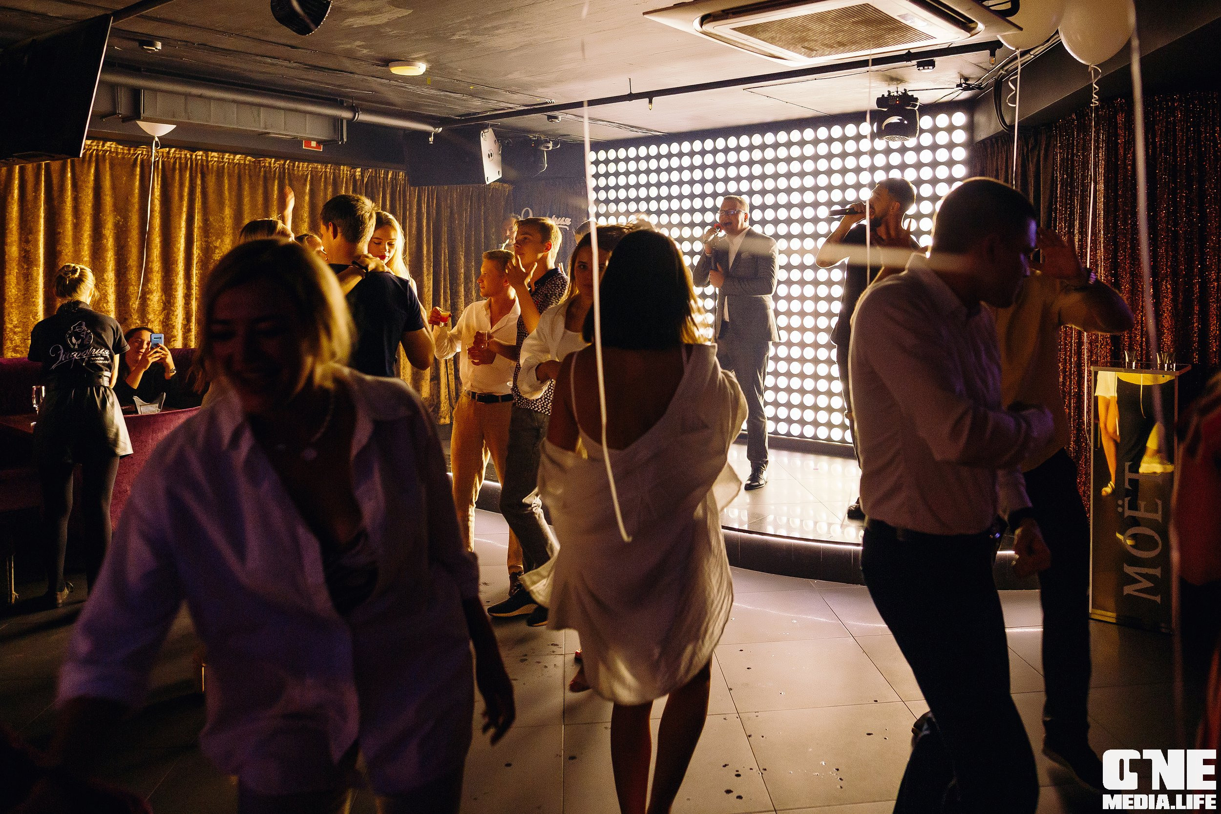 Фоторепортаж из караоке-клуба Эйфория. One Media Life: фоторепортажи, фотоотчеты с мероприятий и заведений