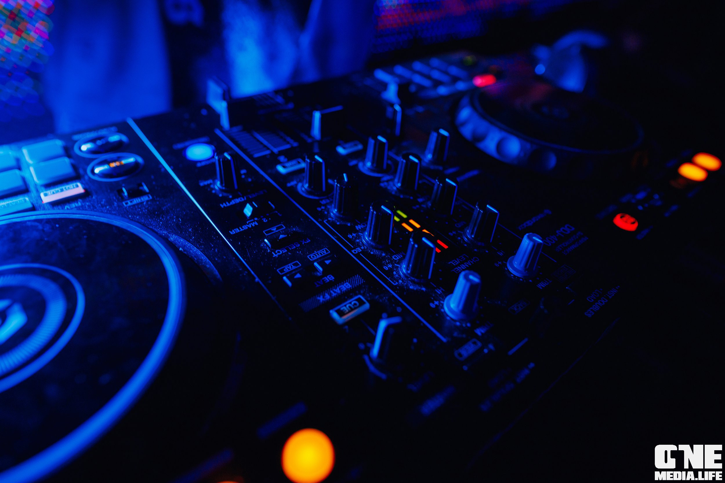 Фоторепортаж из ночного клуба Планета. One Media Life: фоторепортажи, фотоотчеты с мероприятий и заведений