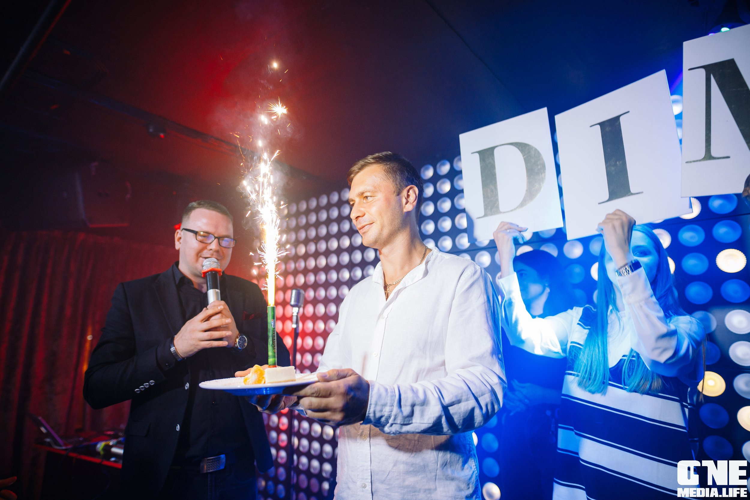 Фоторепортаж из караоке-клубе Эйфория. One Media Life: фоторепортажи, фотоотчеты с мероприятий и заведений