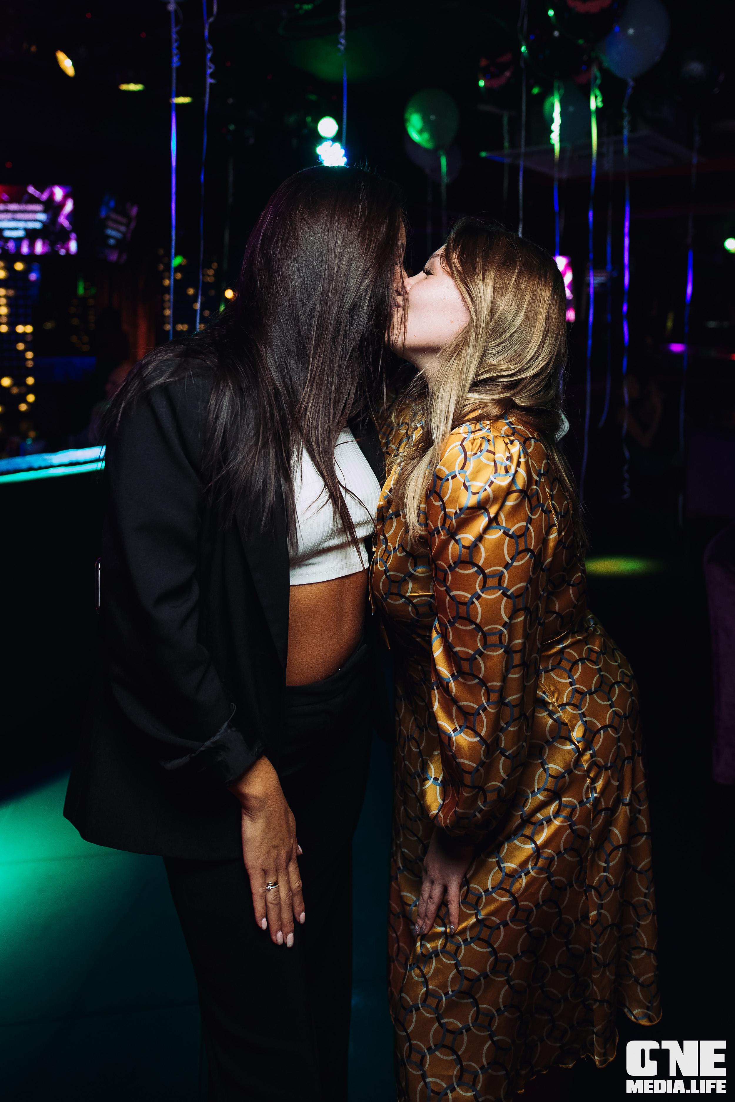 Фоторепортаж из караоке-клуба Эйфория. One Media Life: фоторепортажи, фотоотчеты с мероприятий и заведений