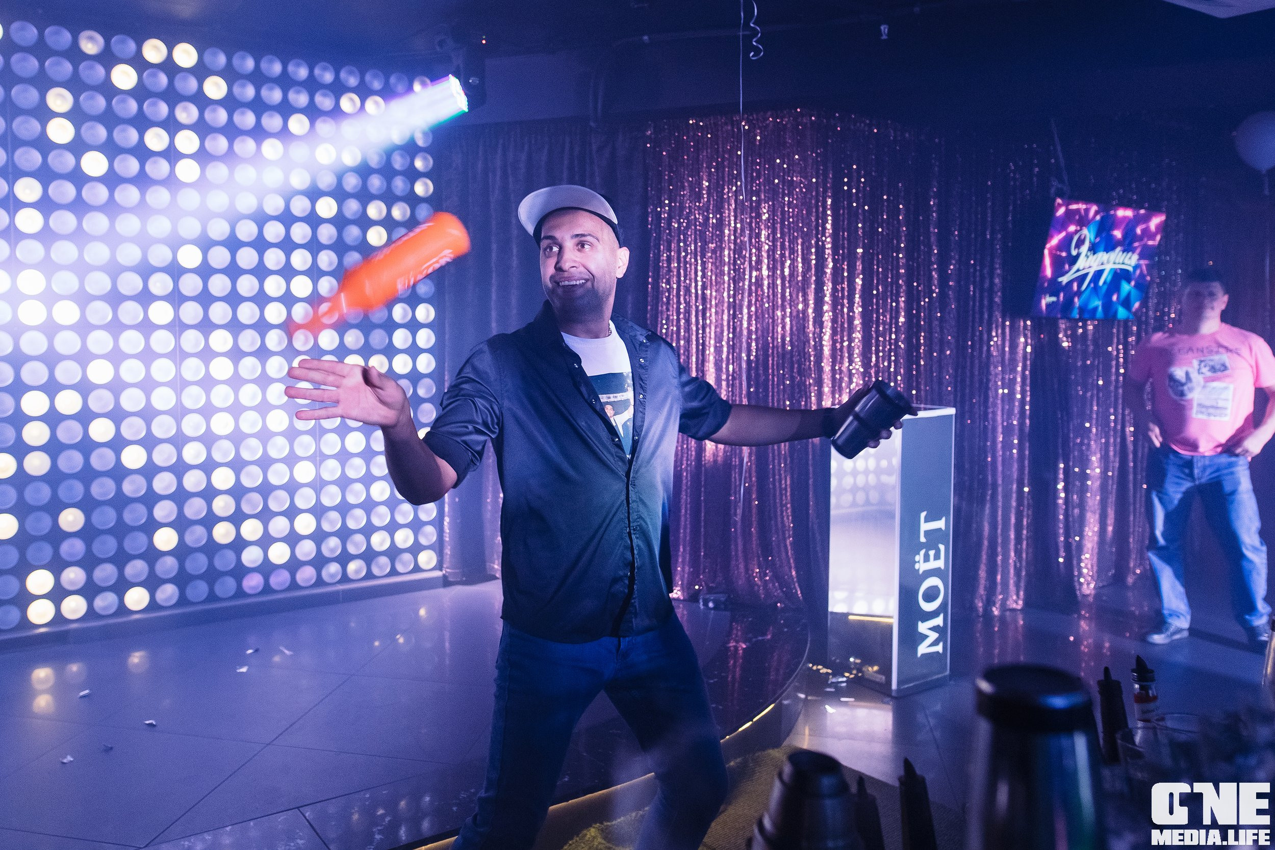 Фоторепортаж из караоке-клуба Эйфория. One Media Life: фоторепортажи, фотоотчеты с мероприятий и заведений