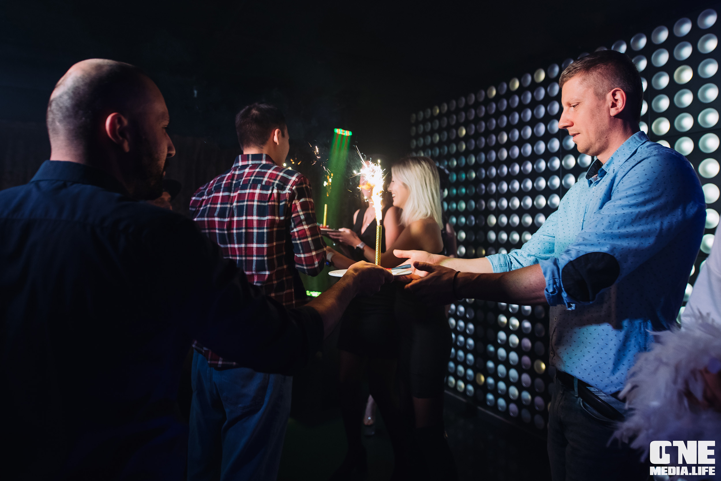 Фоторепортаж из караоке-клуба Эйфория. One Media Life: фоторепортажи, фотоотчеты с мероприятий и заведений