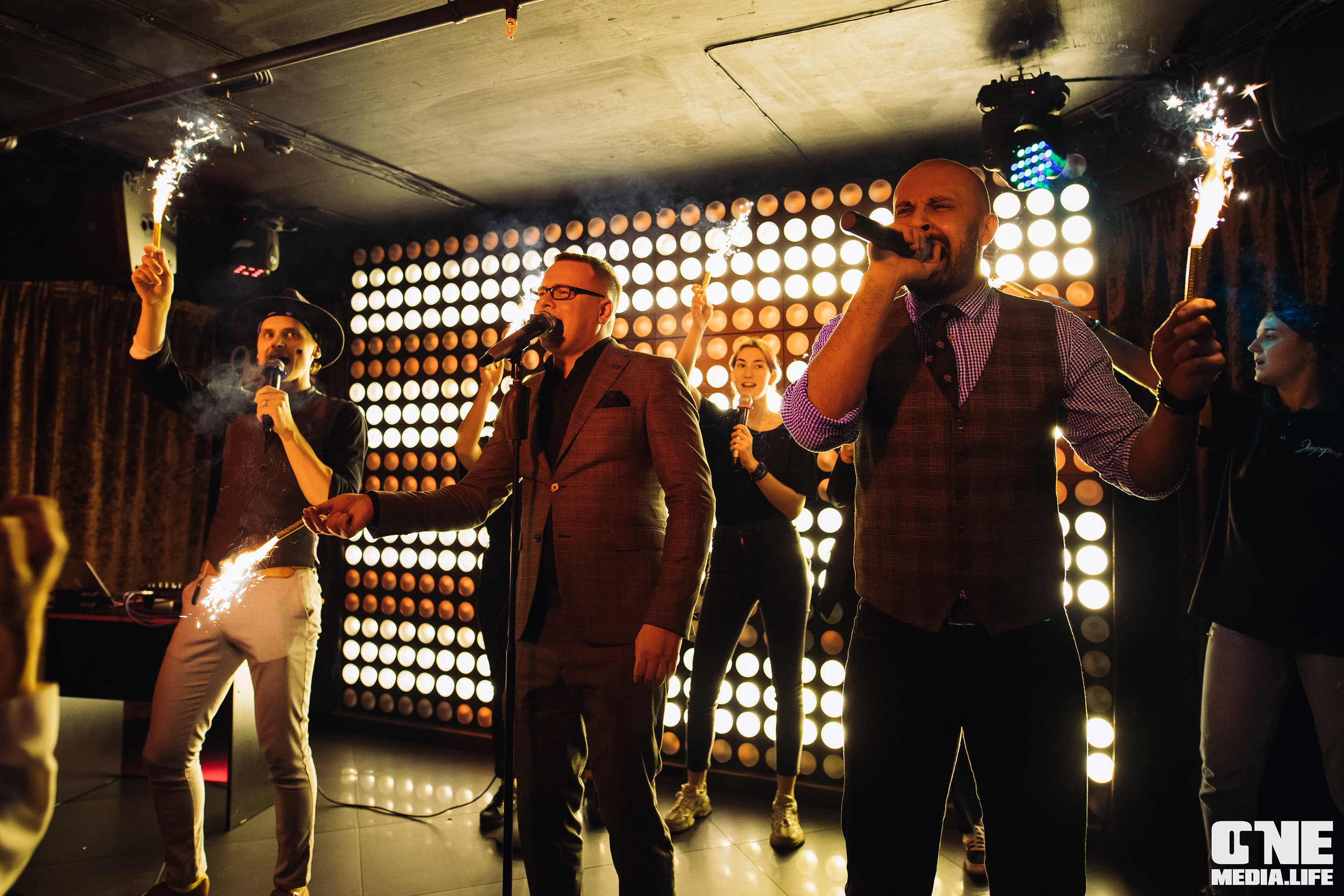 Фоторепортаж из караоке-клуба Эйфория. One Media Life: фоторепортажи, фотоотчеты с мероприятий и заведений