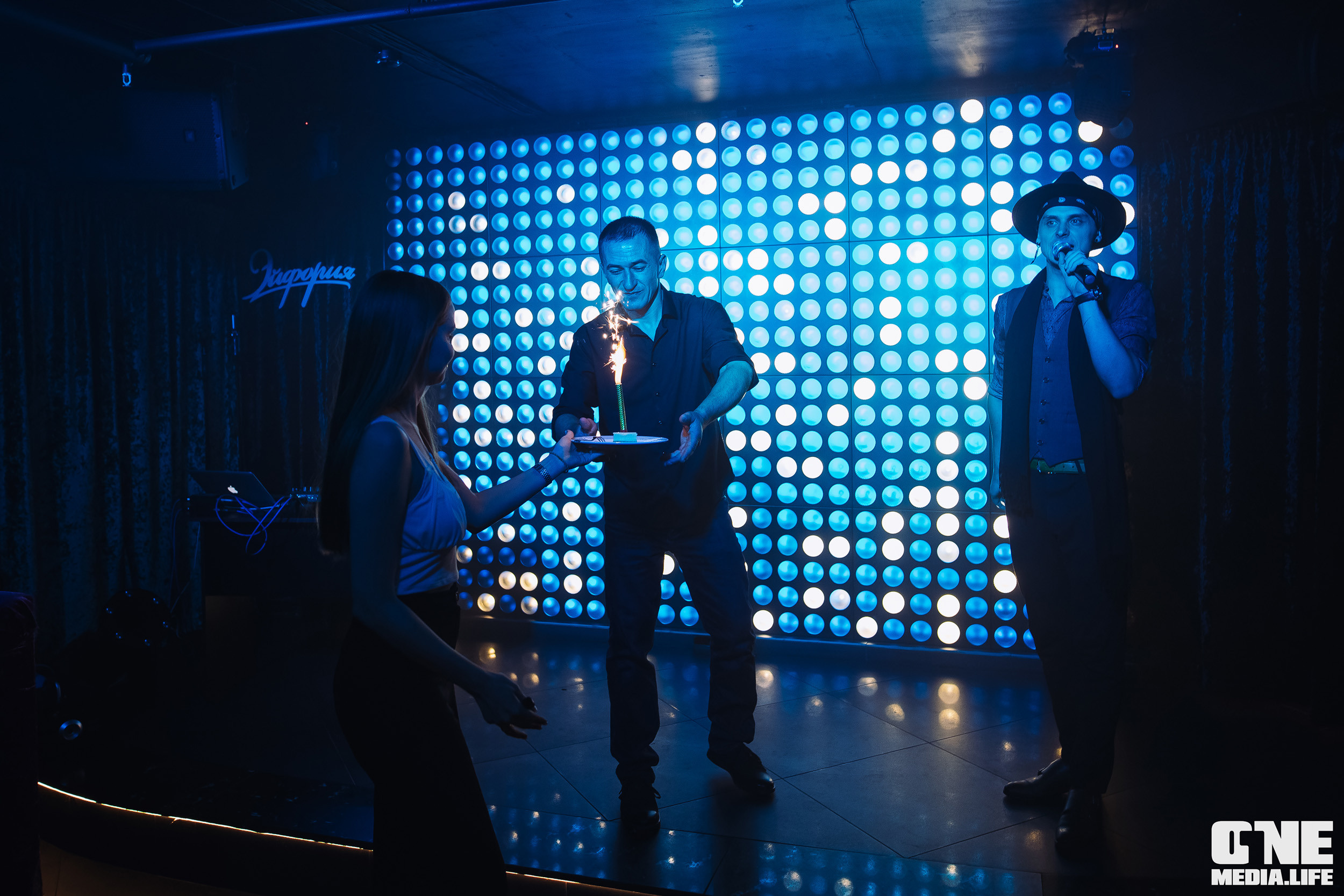 Фоторепортаж из караоке-клуба Эйфория. One Media Life: фоторепортажи, фотоотчеты с мероприятий и заведений