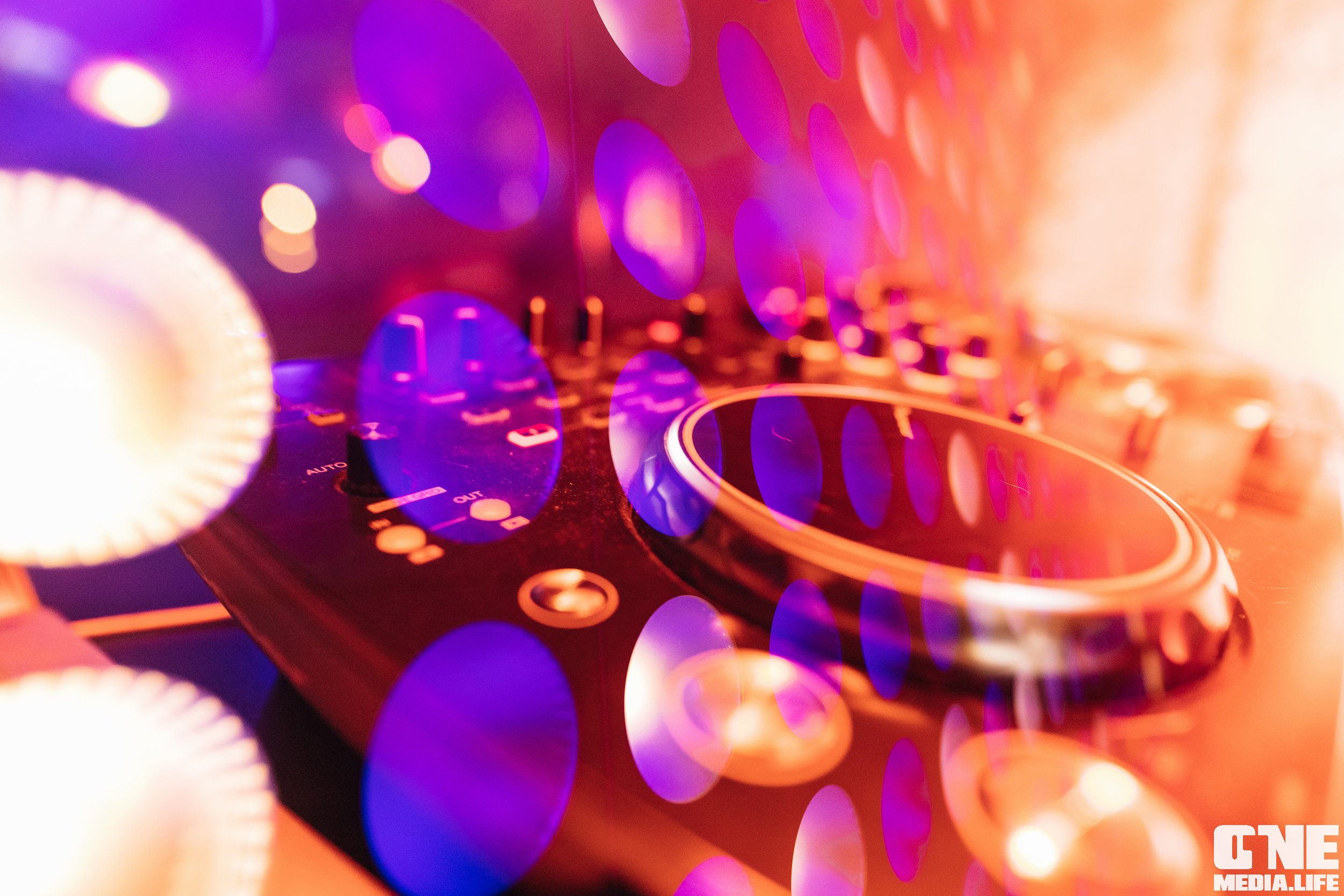 Фоторепортаж из караоке-клуба Эйфория. One Media Life: фоторепортажи, фотоотчеты с мероприятий и заведений