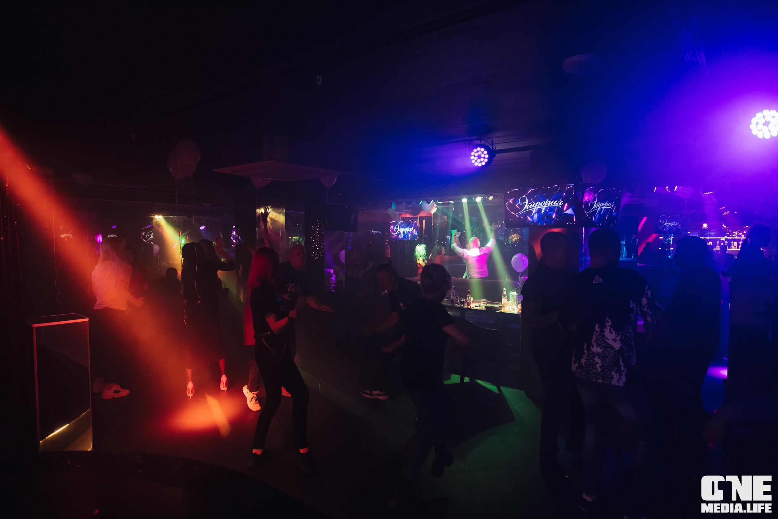 Фоторепортаж из караоке-клуба Эйфория. One Media Life: фоторепортажи, фотоотчеты с мероприятий и заведений