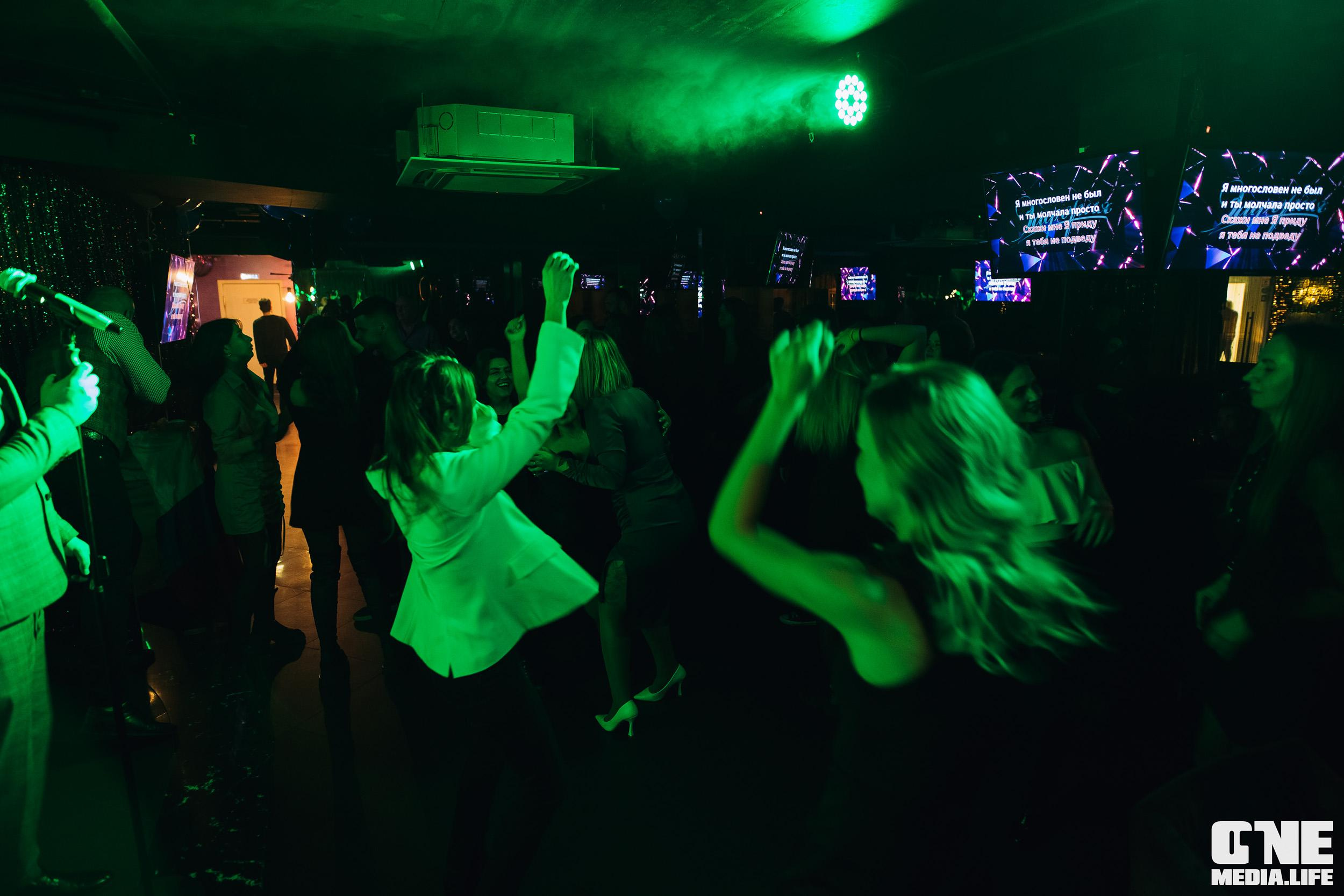 Фоторепортаж из караоке-клуба Эйфория. One Media Life: фоторепортажи, фотоотчеты с мероприятий и заведений