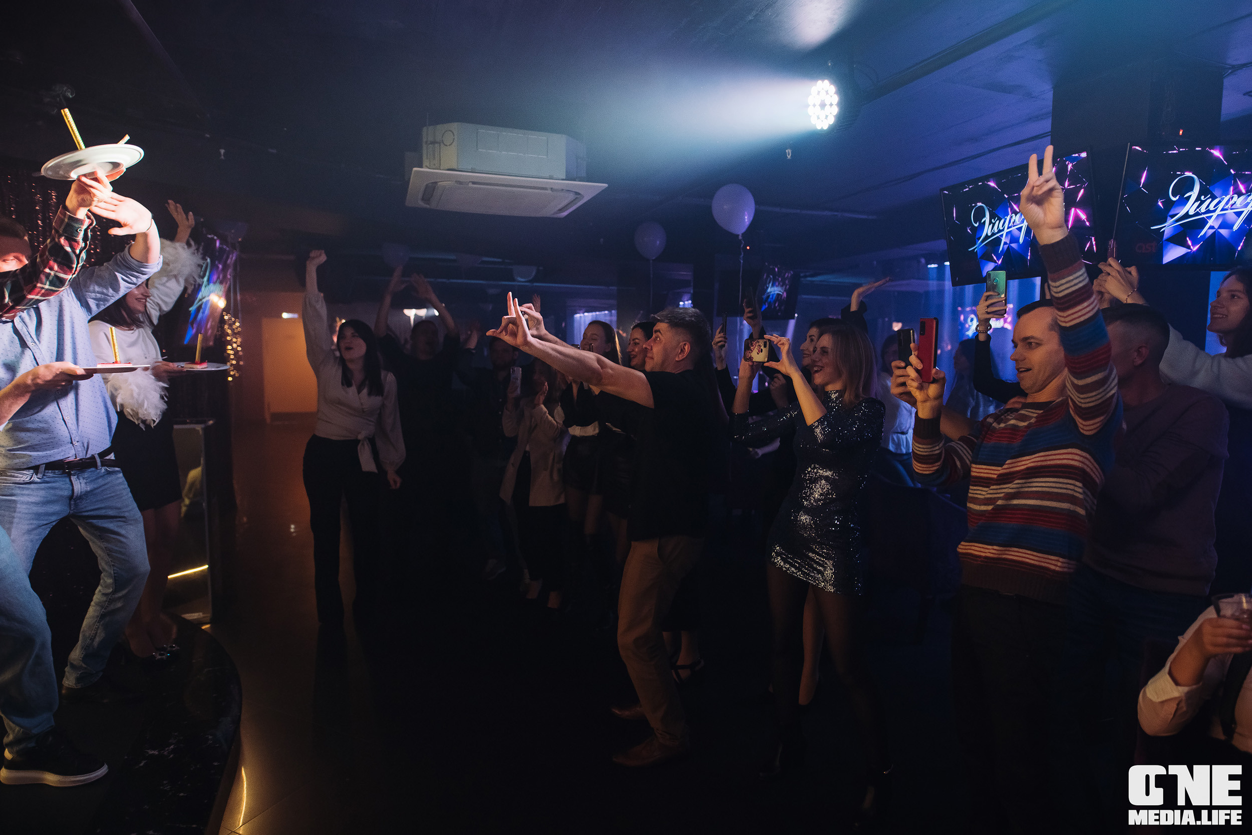 Фоторепортаж из караоке-клуба Эйфория. One Media Life: фоторепортажи, фотоотчеты с мероприятий и заведений
