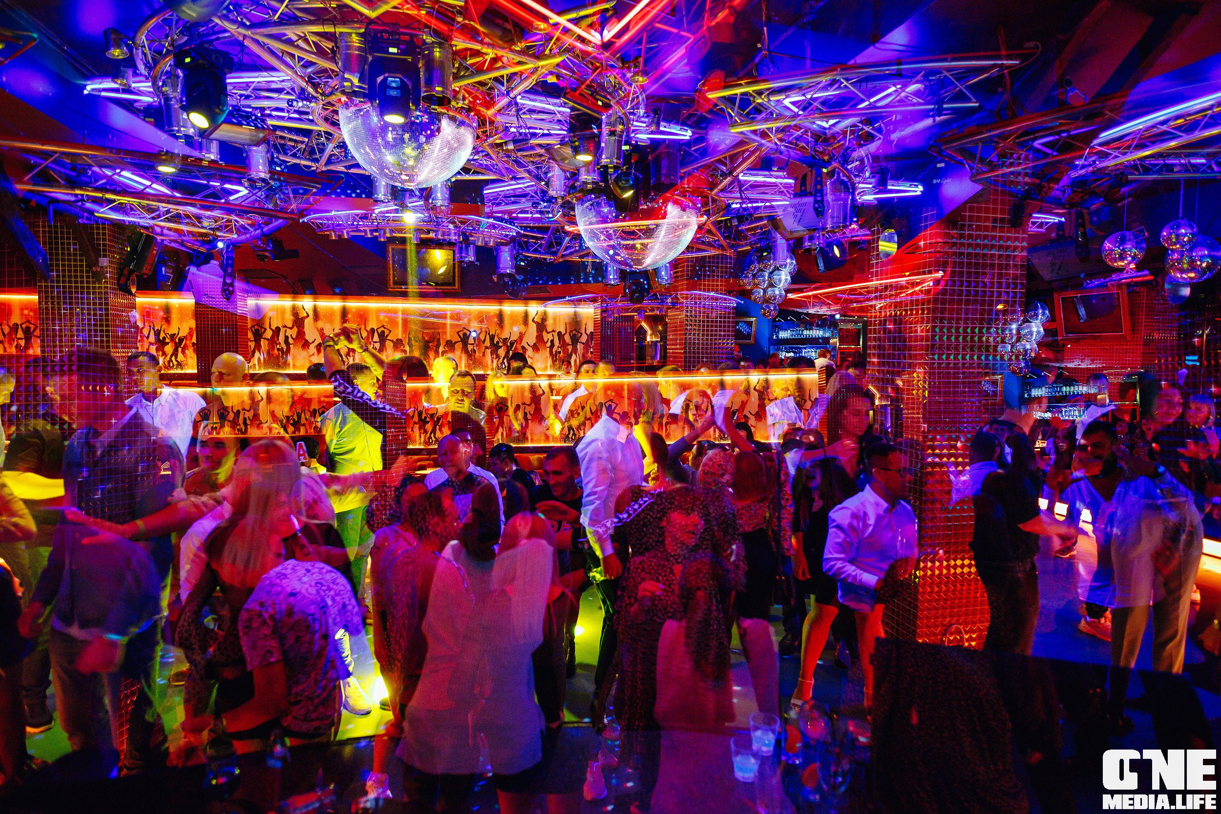 Фоторепортаж из ночного клуба Планета. One Media Life: фоторепортажи, фотоотчеты с мероприятий и заведений