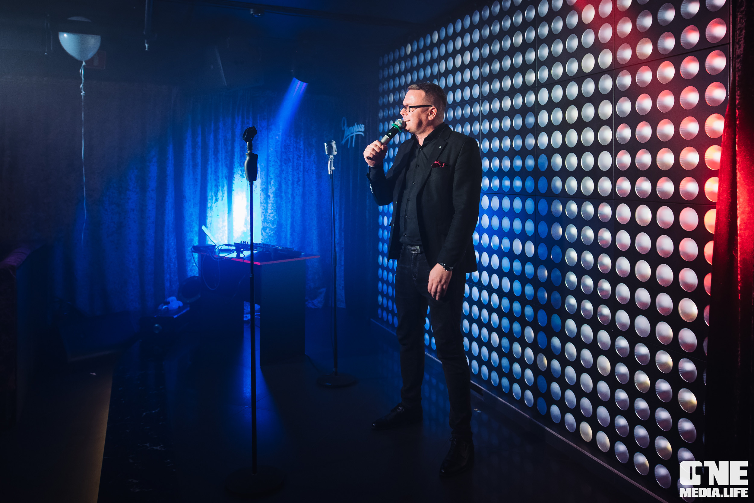 Фоторепортаж из караоке-клуба Эйфория. One Media Life: фоторепортажи, фотоотчеты с мероприятий и заведений