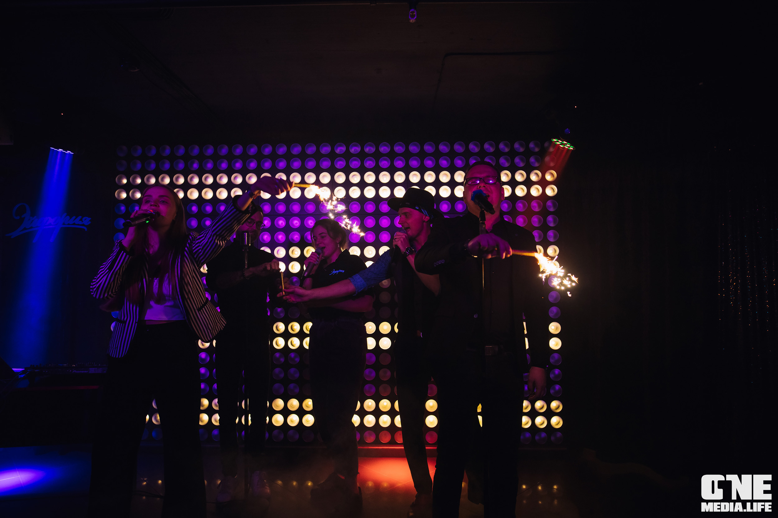 Фоторепортаж из караоке-клуба Эйфория. One Media Life: фоторепортажи, фотоотчеты с мероприятий и заведений
