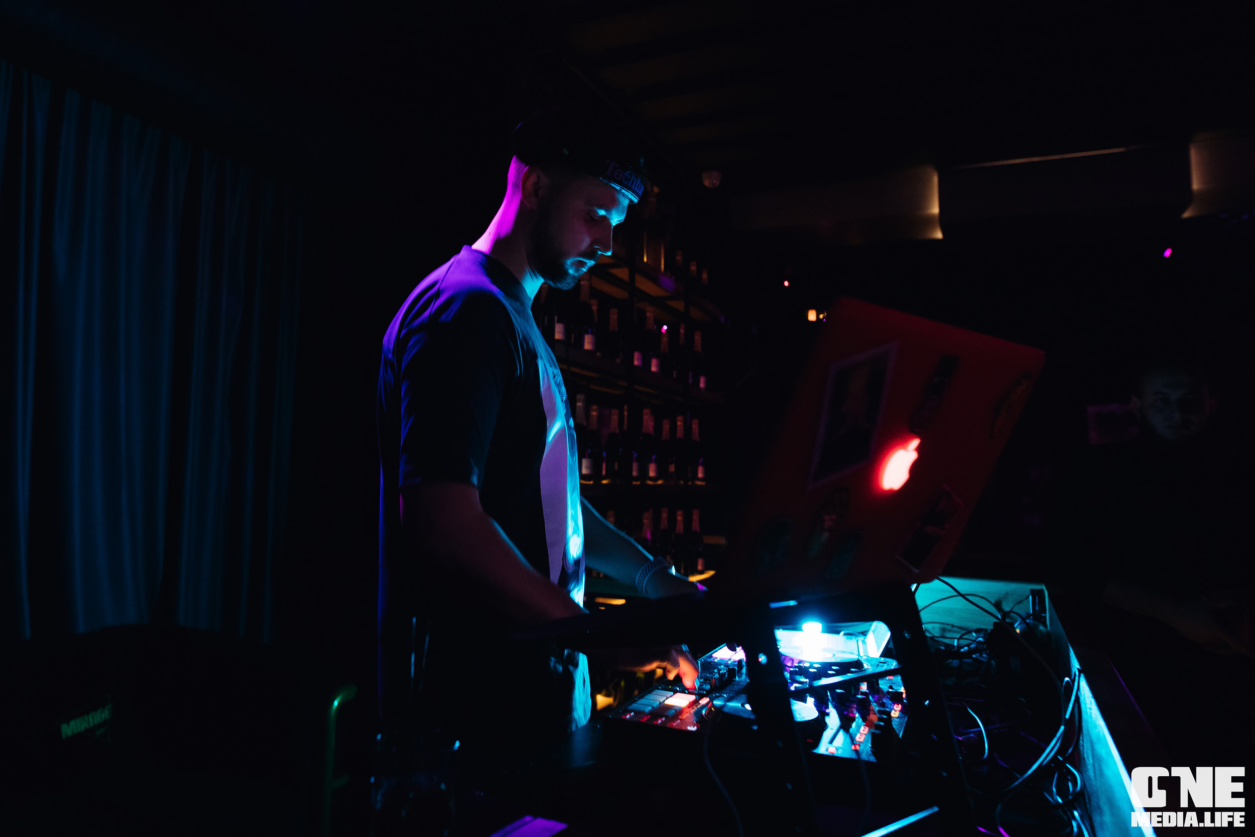 Фоторепортаж из диско бара Мираж. One Media Life: фоторепортажи, фотоотчеты с мероприятий и заведений
