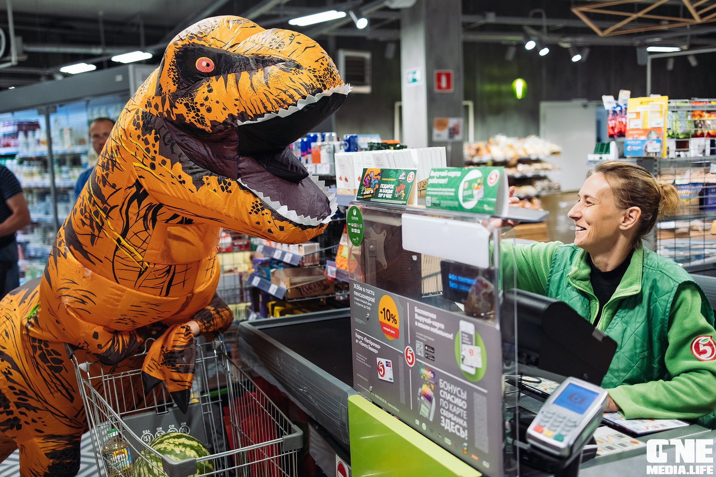 Фоторепортаж из Пятерочки. One Media Life: фоторепортажи, фотоотчеты с мероприятий и заведений
