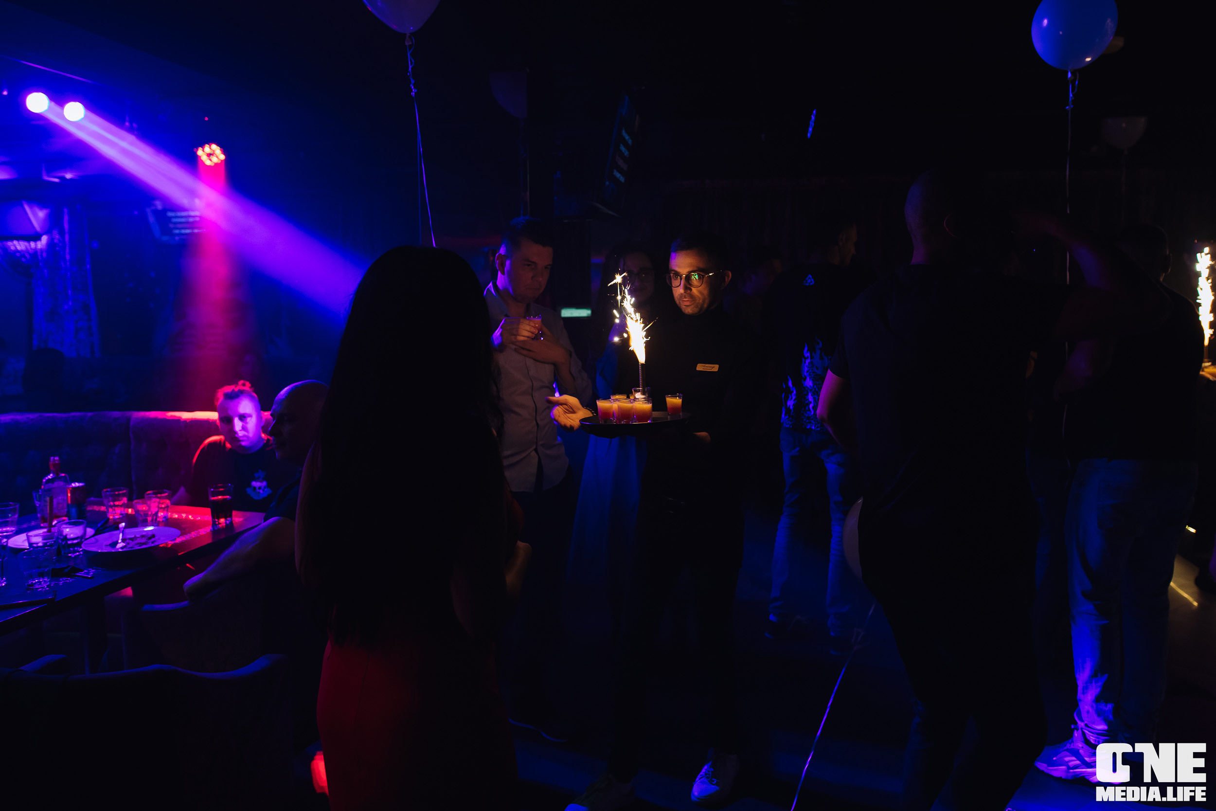 Фоторепортаж из караоке-клуба Эйфория. One Media Life: фоторепортажи, фотоотчеты с мероприятий и заведений