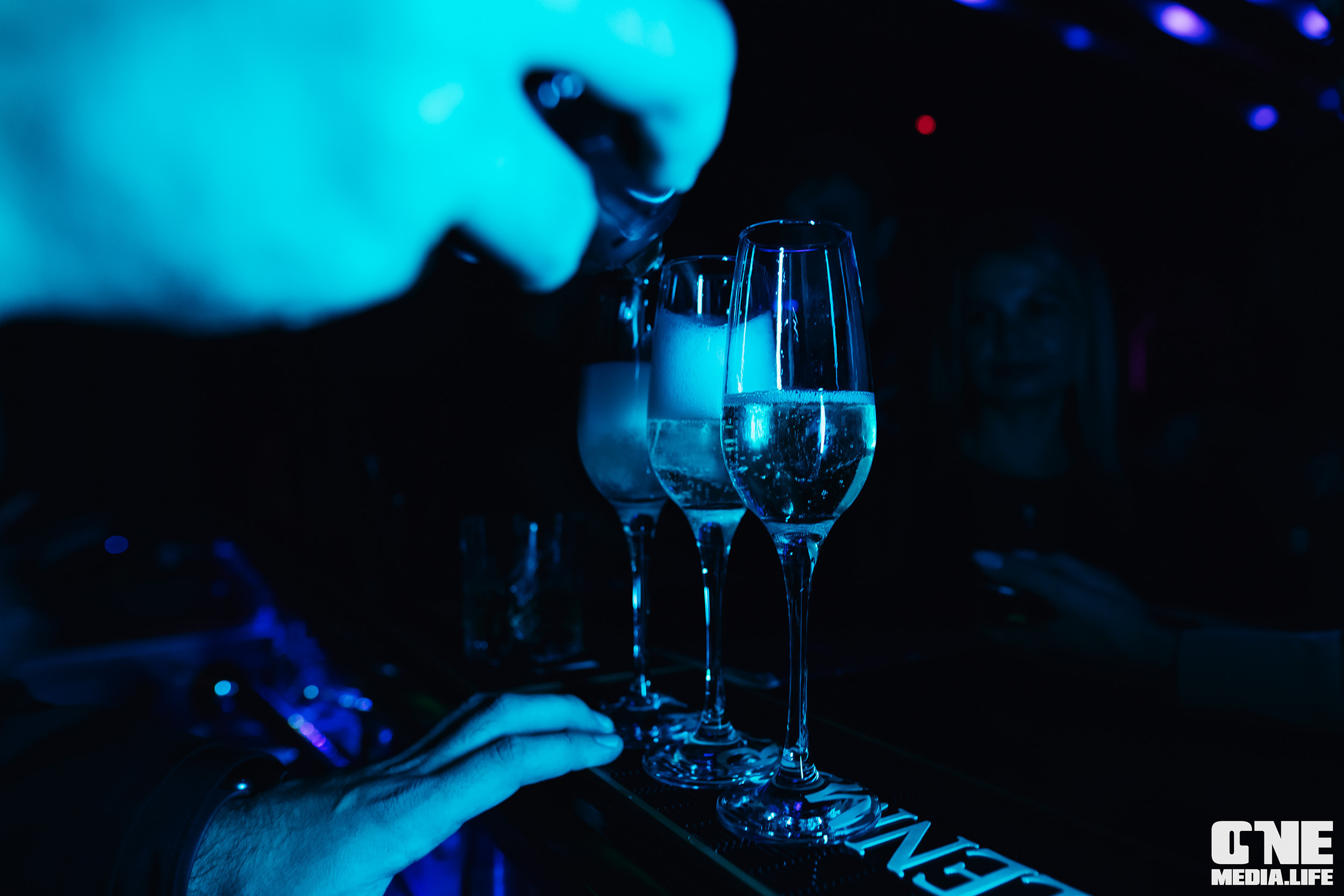 Фоторепортаж из диско бара Мираж. One Media Life: фоторепортажи, фотоотчеты с мероприятий и заведений