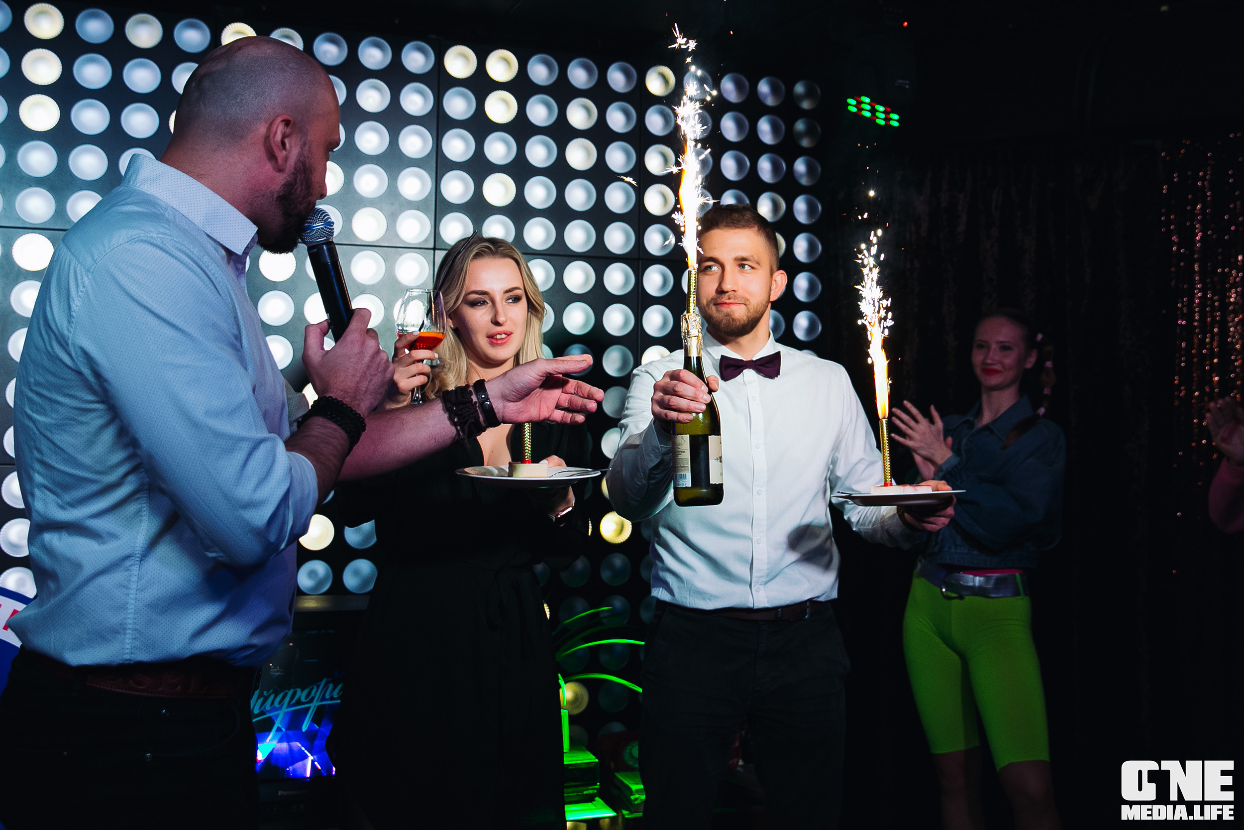 Фоторепортаж из караоке-клуба Эфория. One Media Life: фоторепортажи, фотоотчеты с мероприятий и заведений